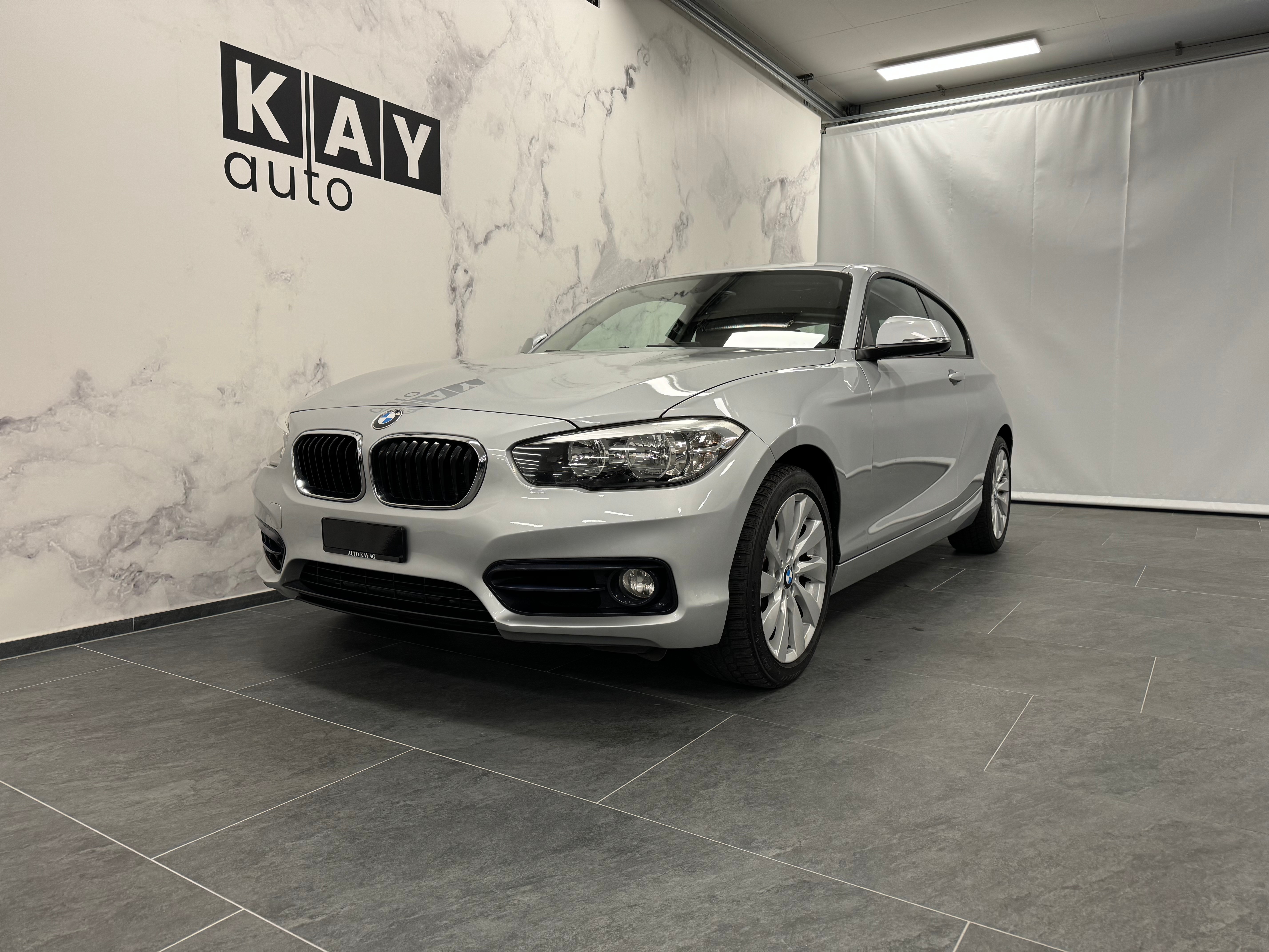 BMW 120i Sport Line Steptronic