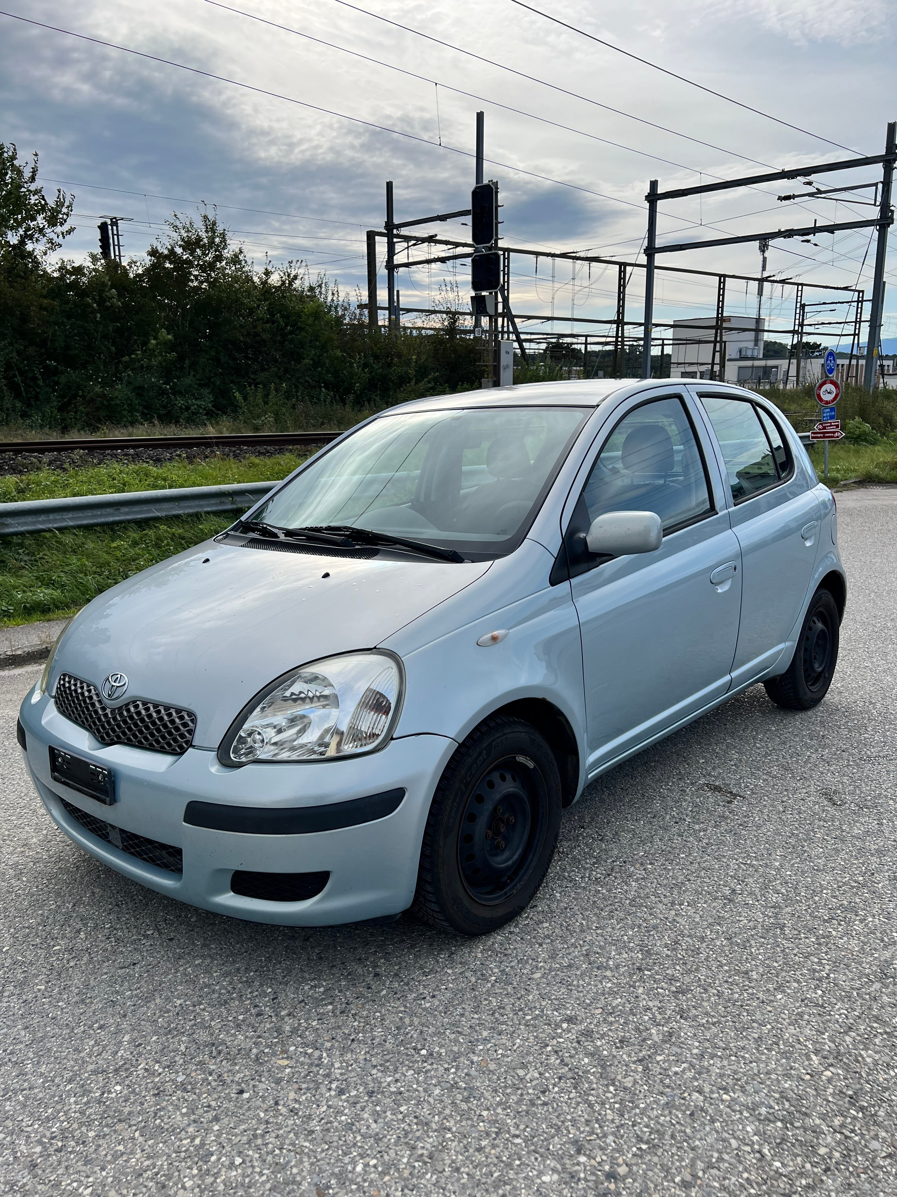 TOYOTA Yaris 1.3 Linea Luna