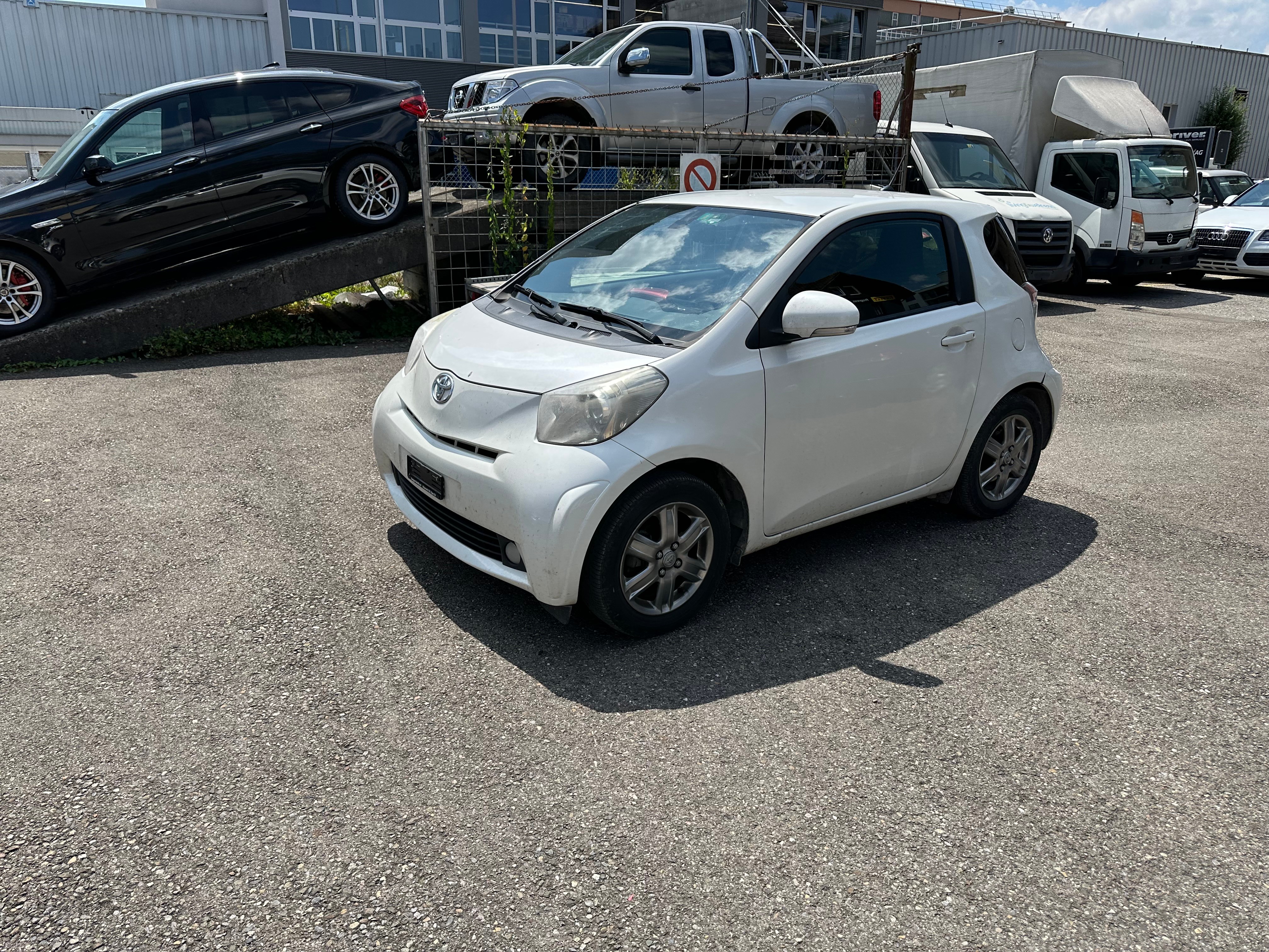 TOYOTA iQ 1.4 D-4D Linea Sol