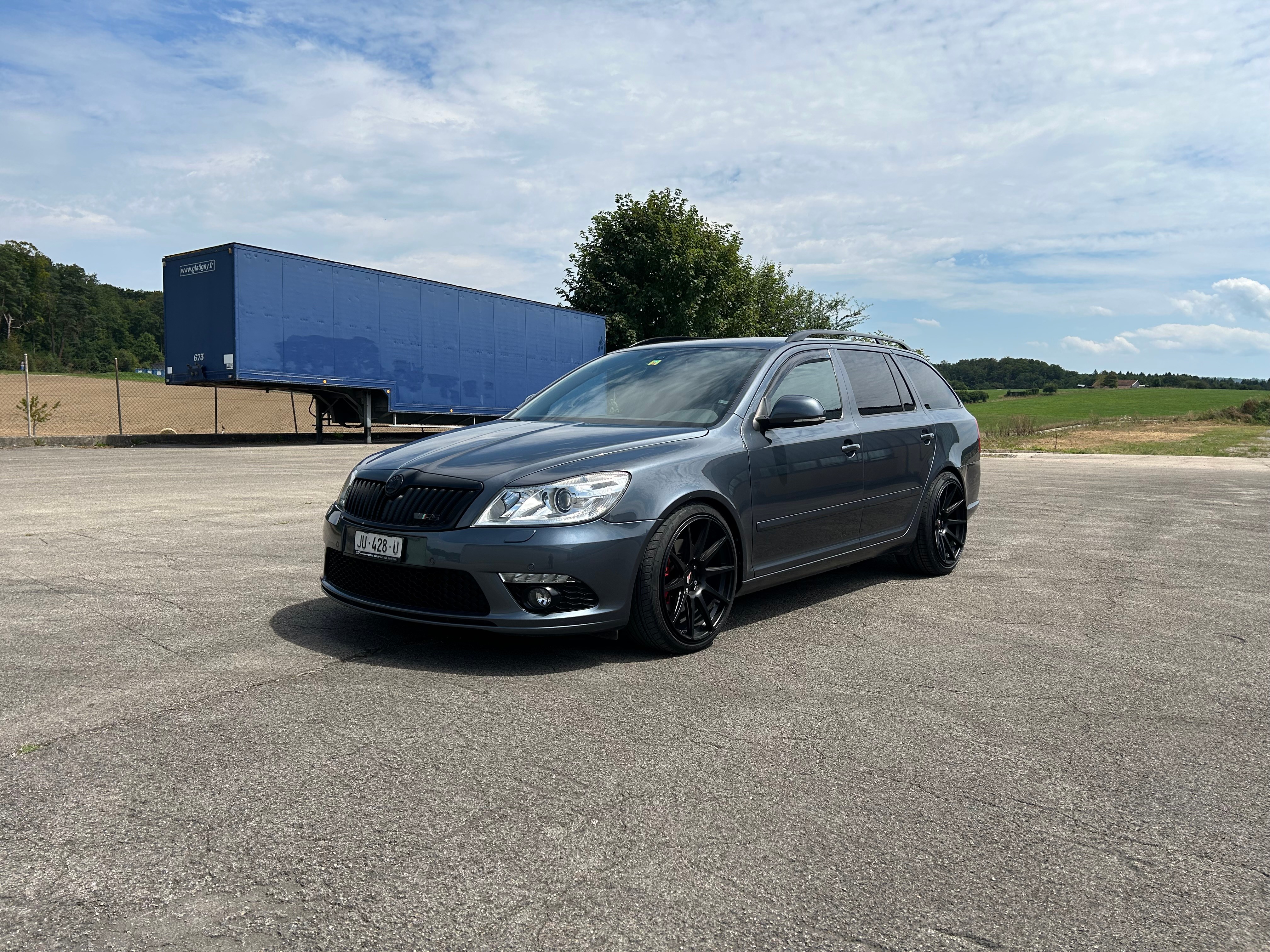 SKODA Octavia Combi 2.0 TSI RS DSG