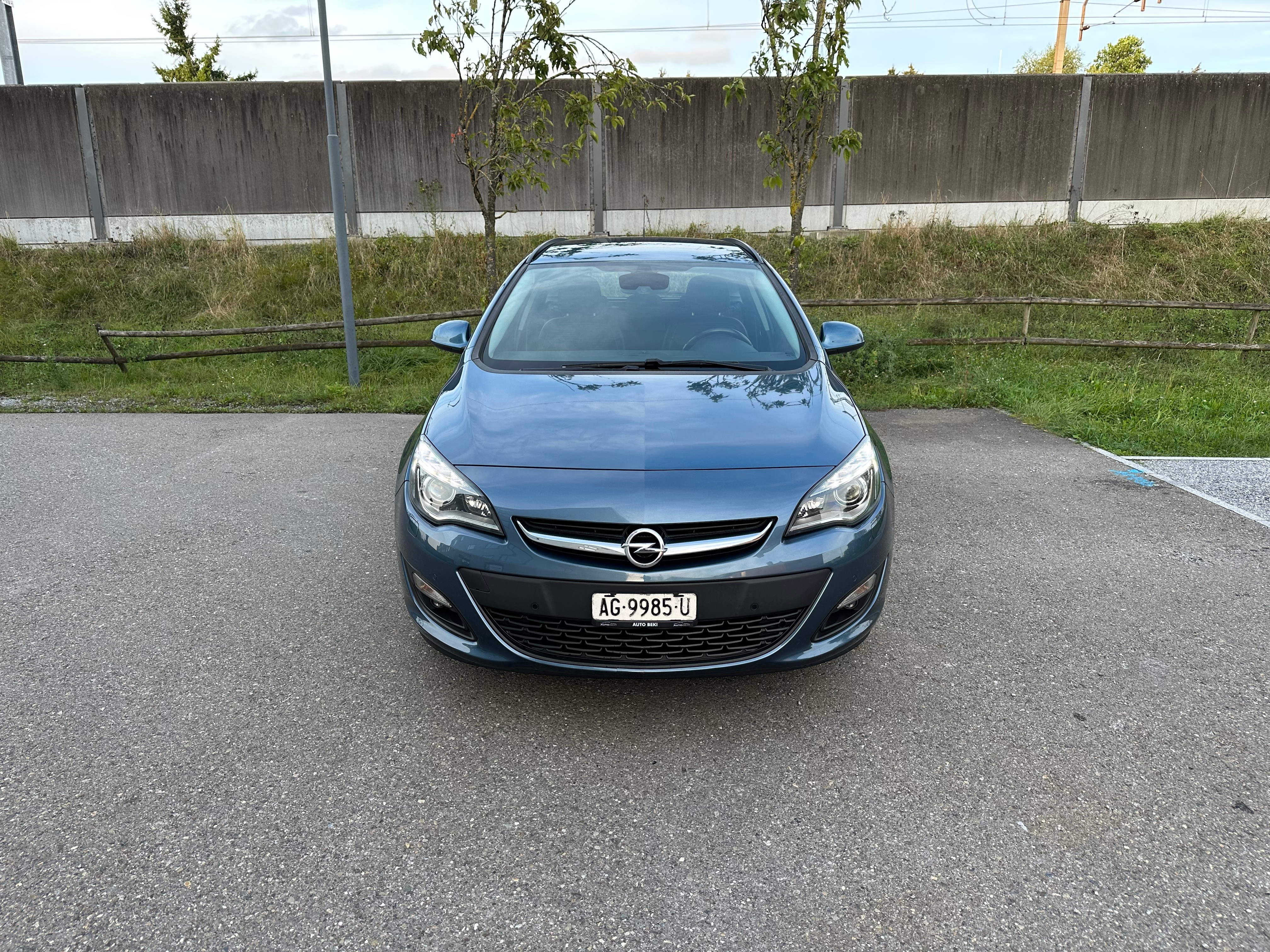 OPEL Astra SportsTourer 1.6i 16V Turbo Active Edition