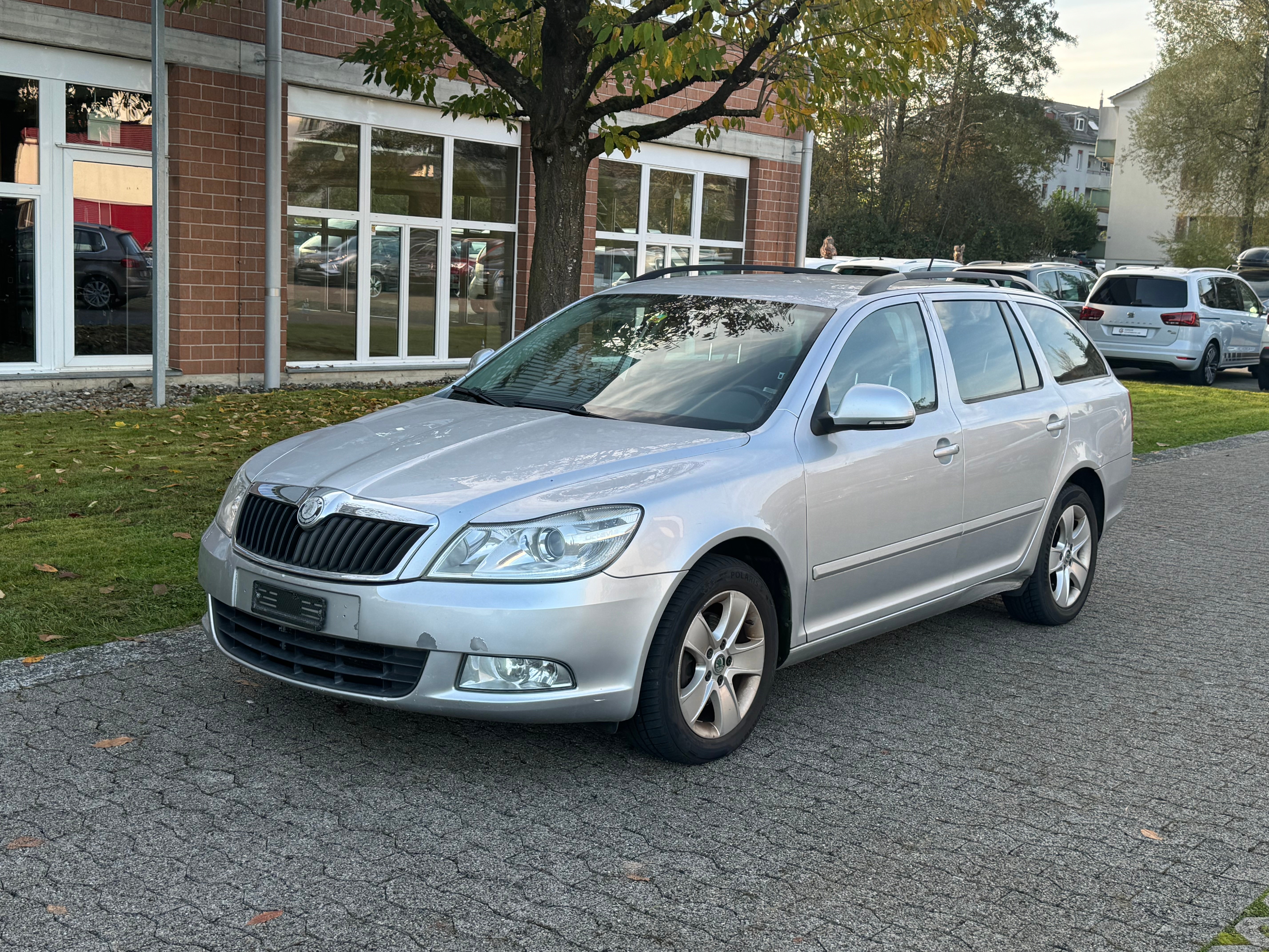 SKODA Octavia Combi 2.0 TDI Ambiente DSG