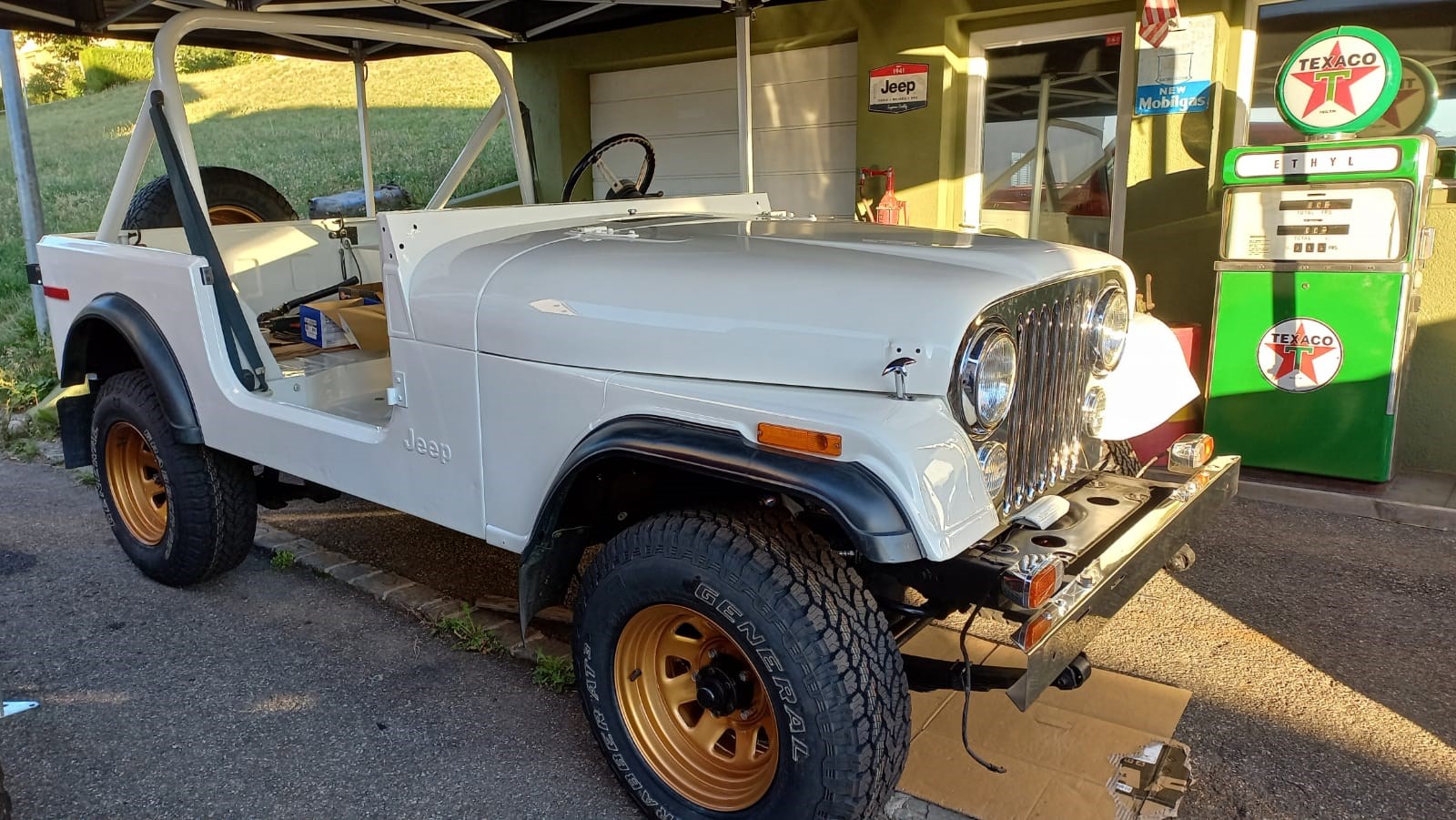 JEEP CJ-7 V8 Laredo vétéran