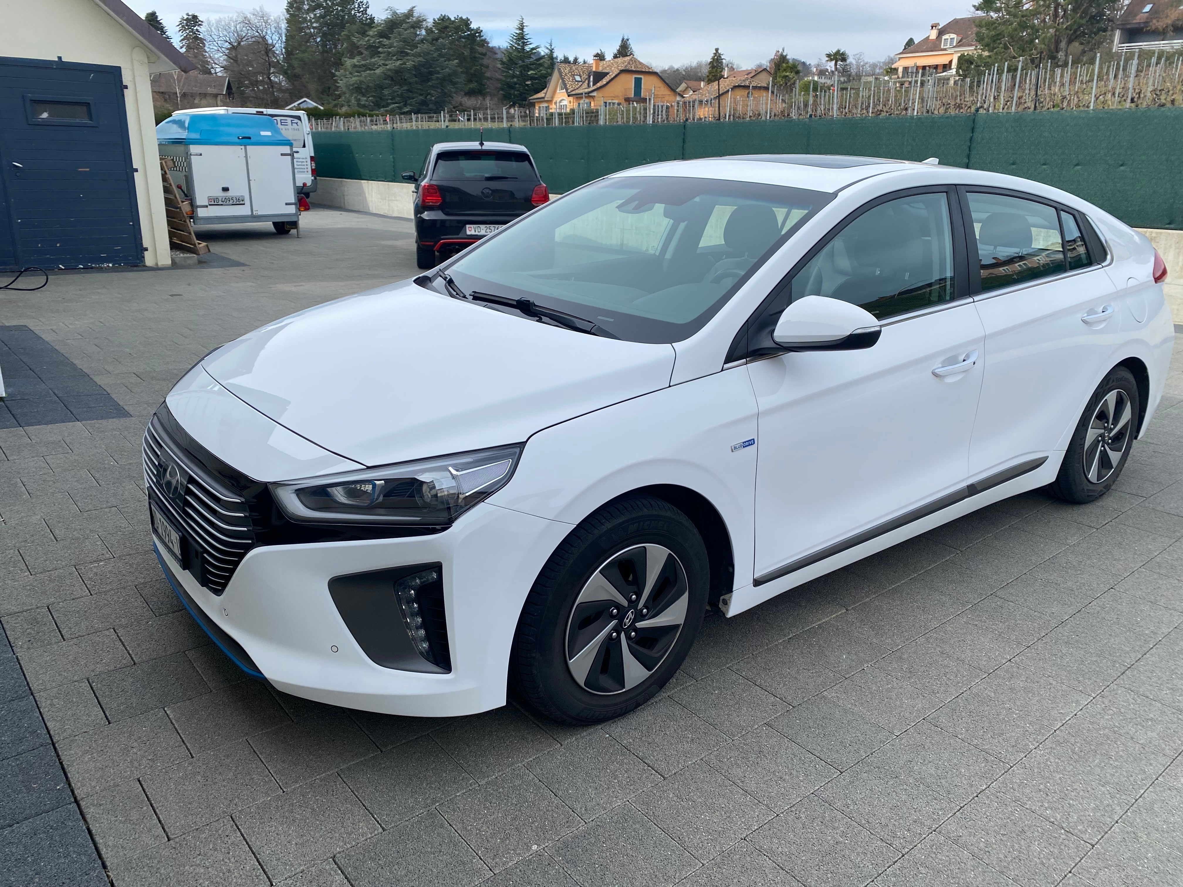 HYUNDAI Ioniq 1.6 GDi HEV Launch Plus DCT