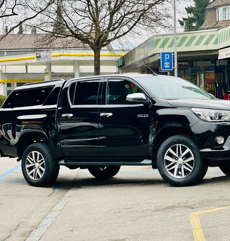 TOYOTA Hilux 2.4D-4D Sol Premium Double Cab 4x4