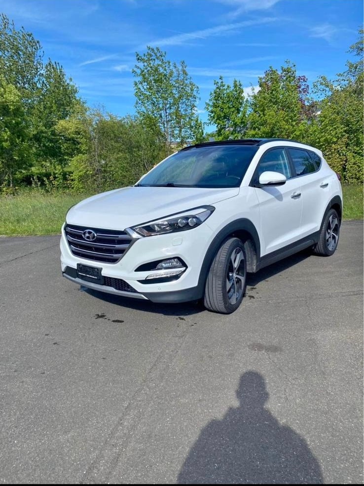 HYUNDAI Tucson 2.0 CRDI Plena 4WD