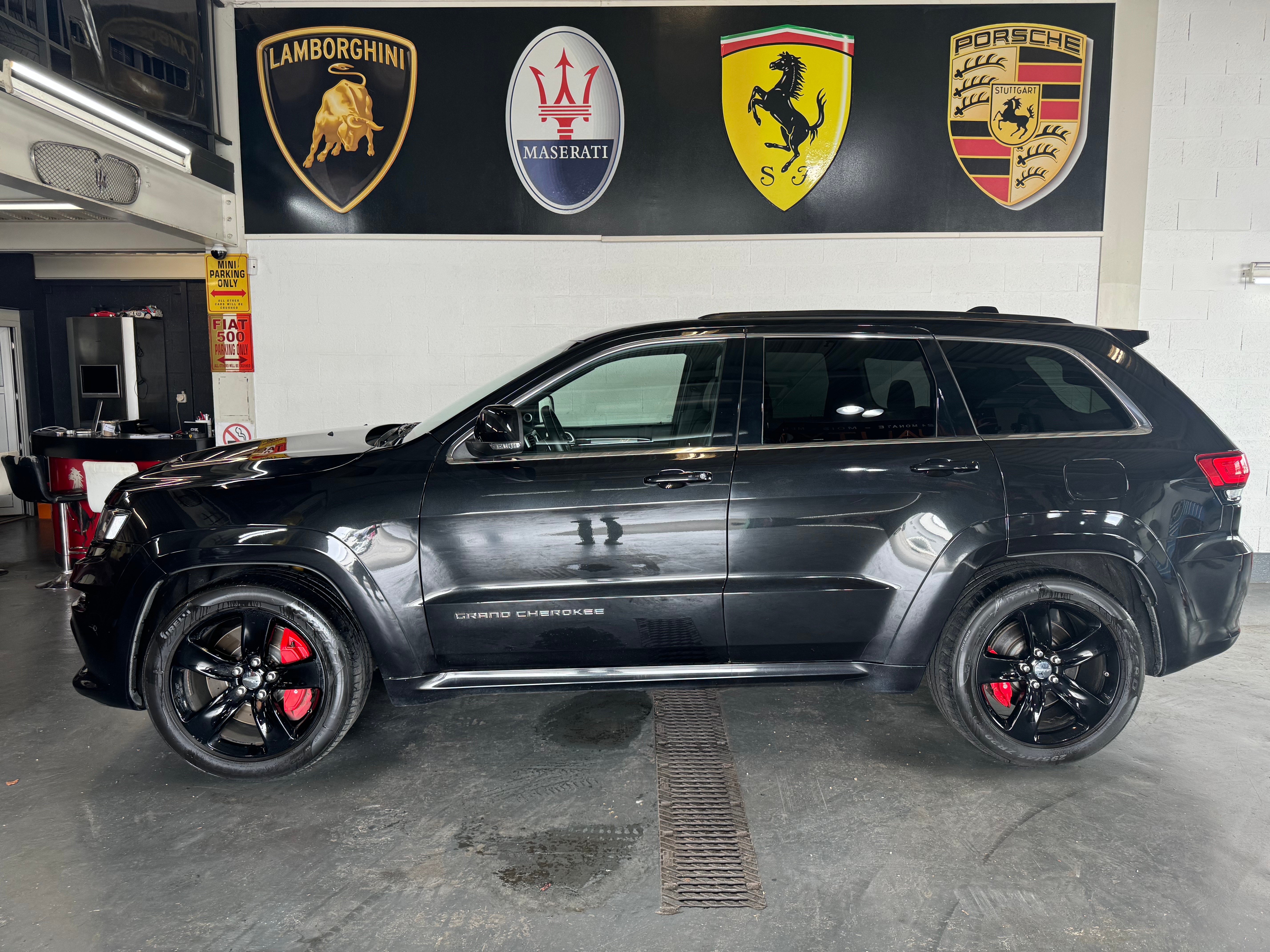 JEEP Grand Cherokee 6.4 V8 HEMI SRT8 Automatic