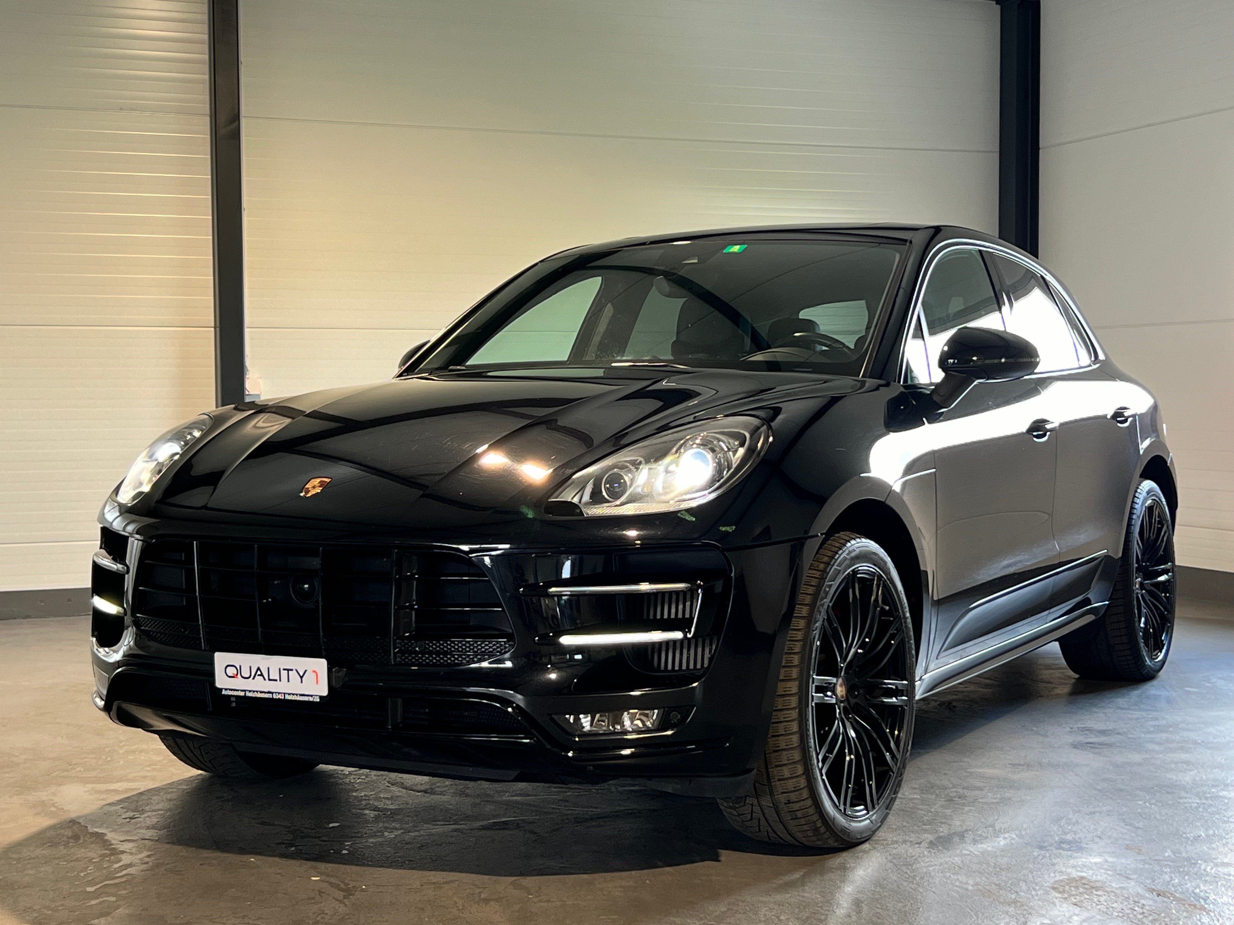 PORSCHE Macan Turbo PDK