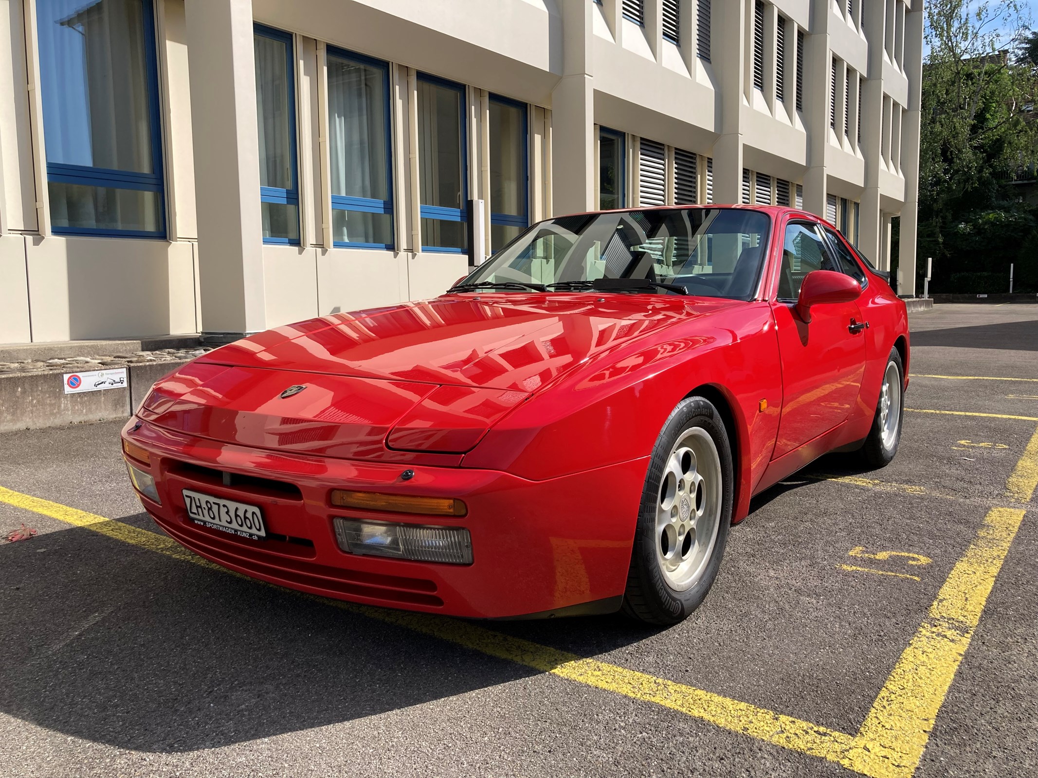 PORSCHE 944 Turbo