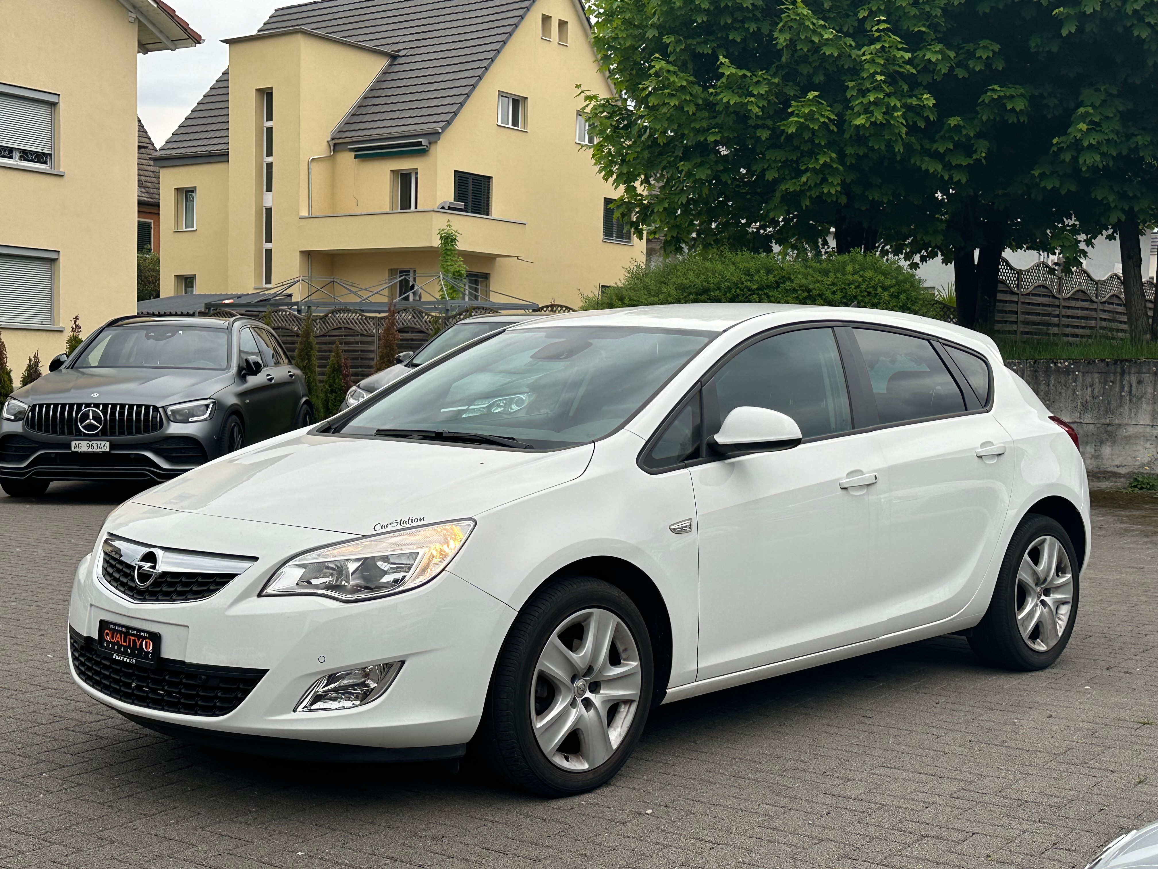 OPEL Astra 1.6i 16V Enjoy Automatic