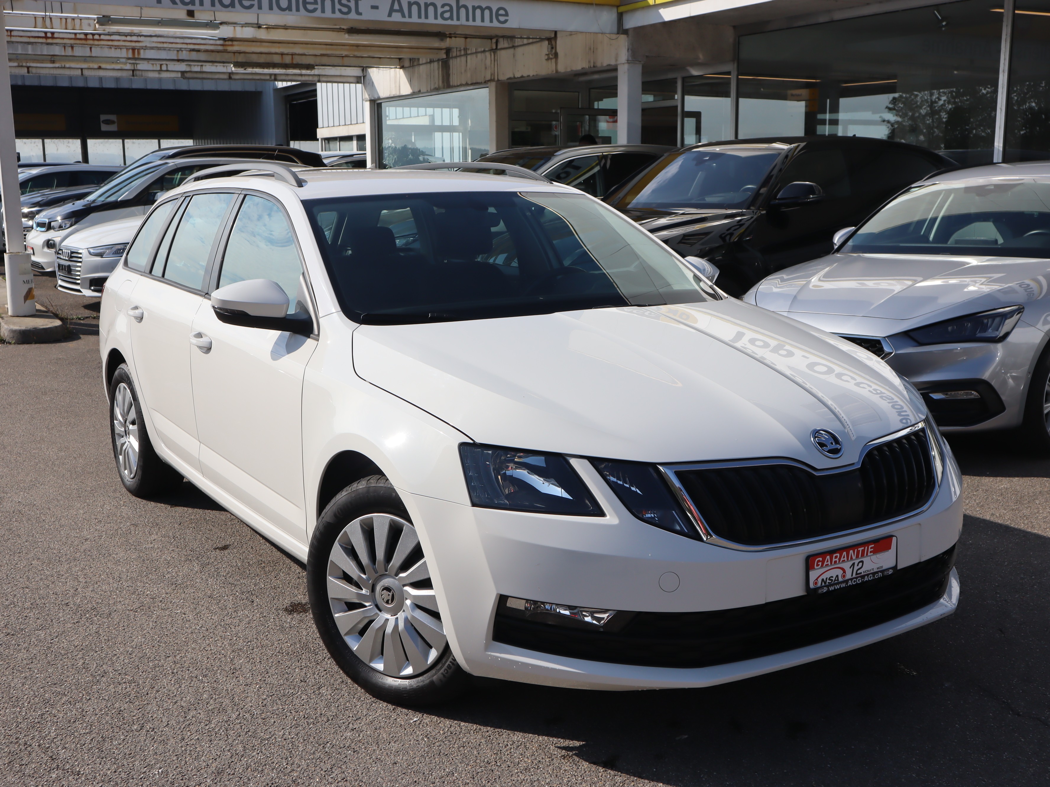 SKODA Octavia Combi 1.6 TDI Ambition ** Navigation ** PDC ** LTZ MFk 03.05.2023 & Service **