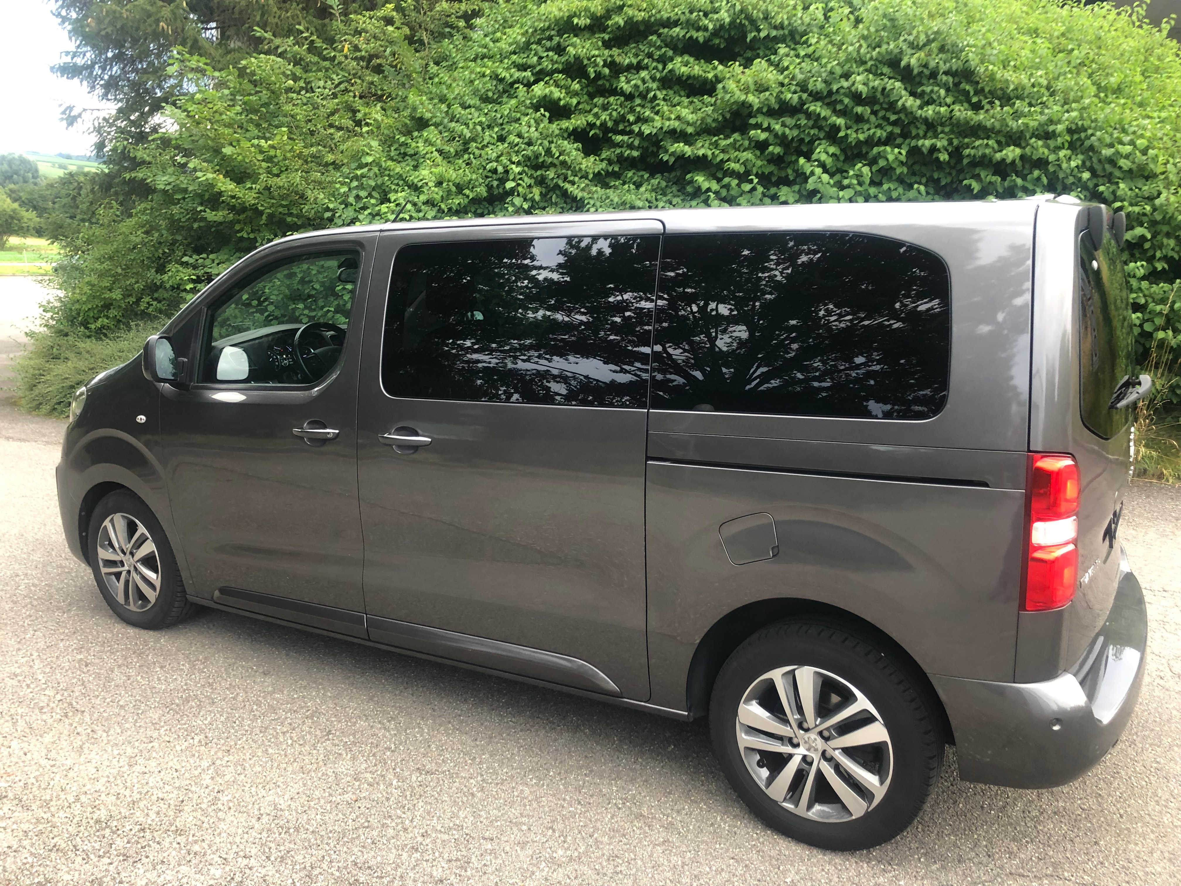 PEUGEOT Traveller 2.0 BlueHDi Allure Standard EAT