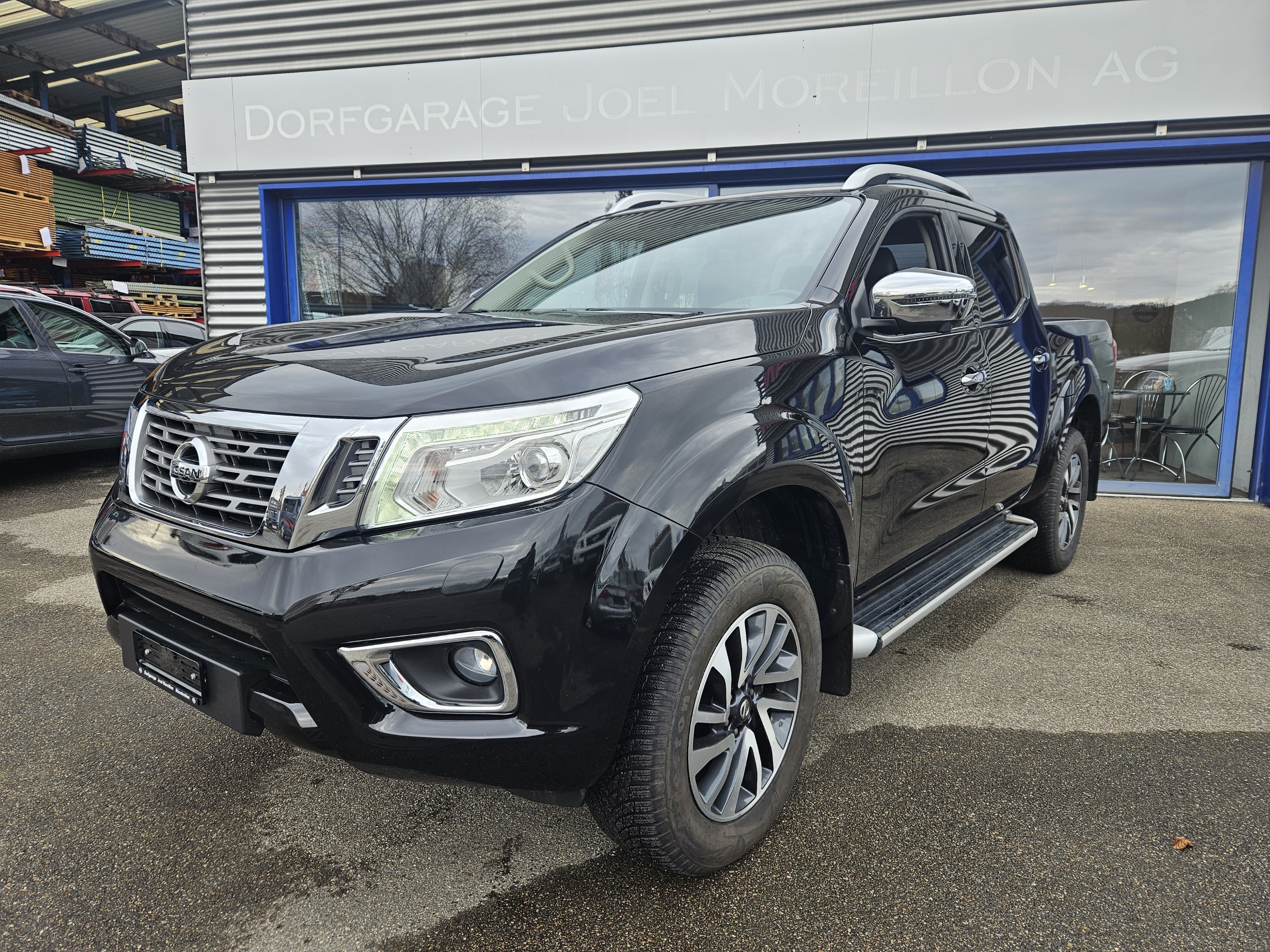 NISSAN Navara Double Cab Tekna 2.3 dCi 4WD Automatic