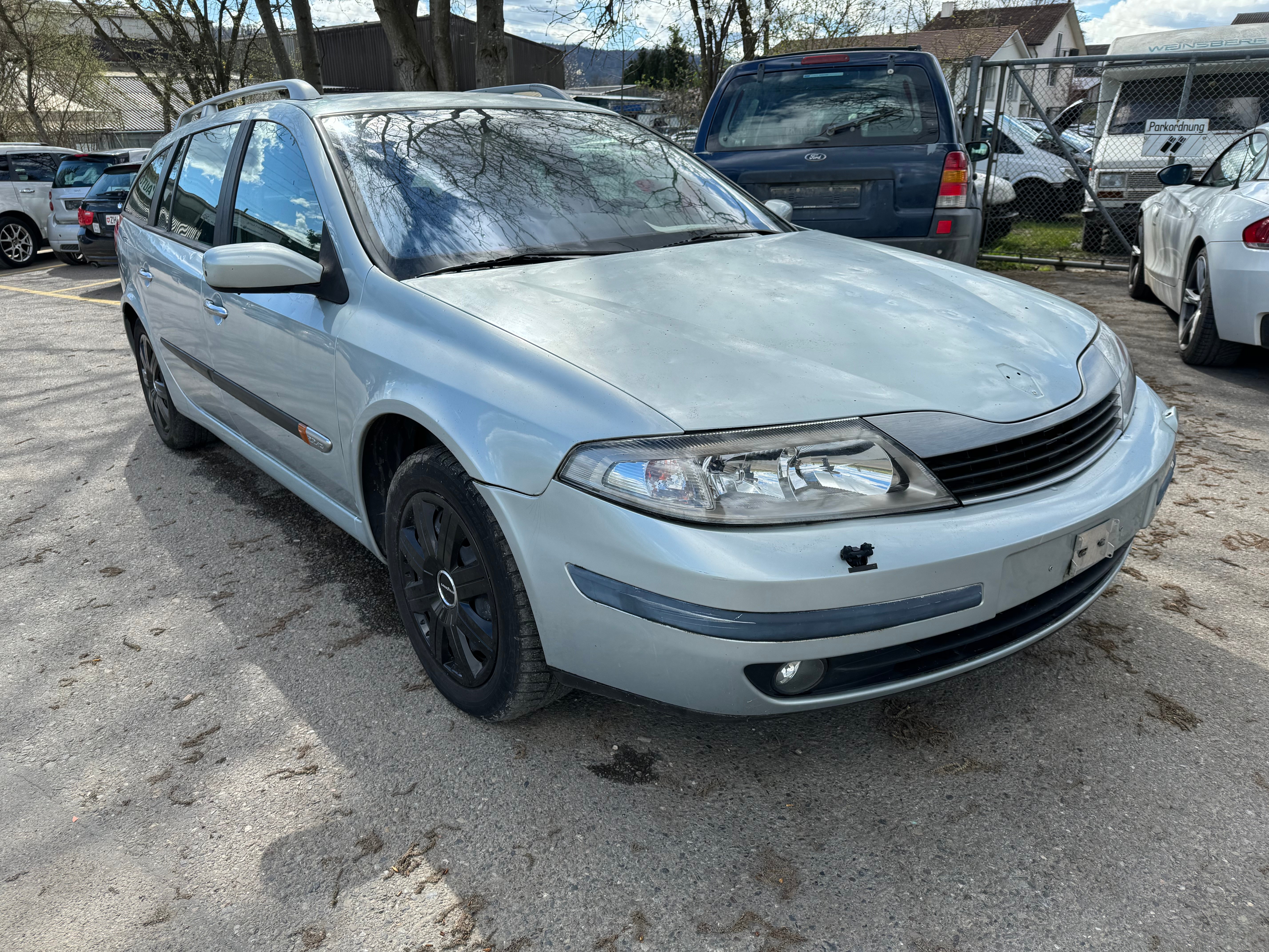 RENAULT Laguna Grandtour 2.2 dCi Initiale