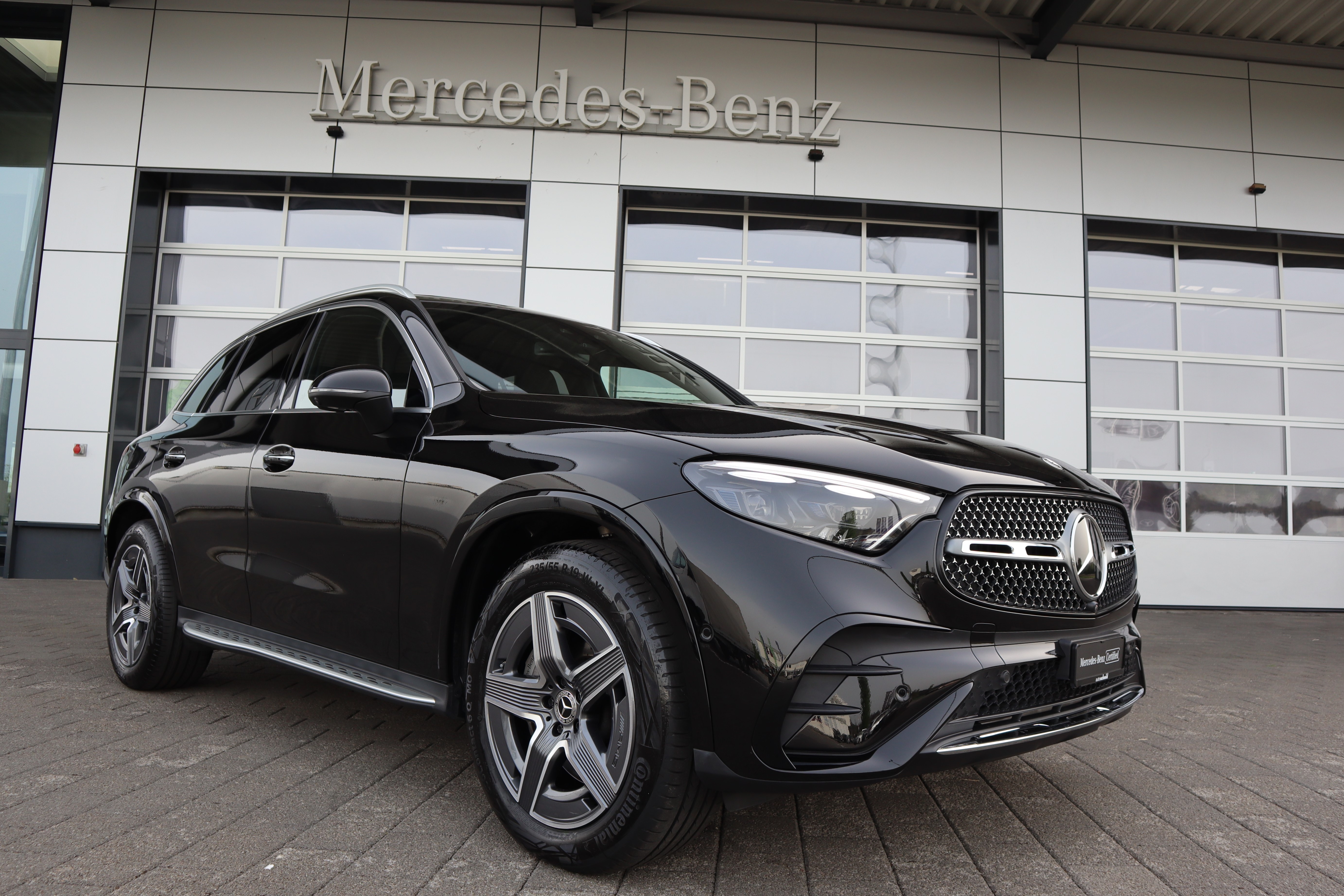 MERCEDES-BENZ GLC 200 AMG Line 4Matic 9G-Tronic