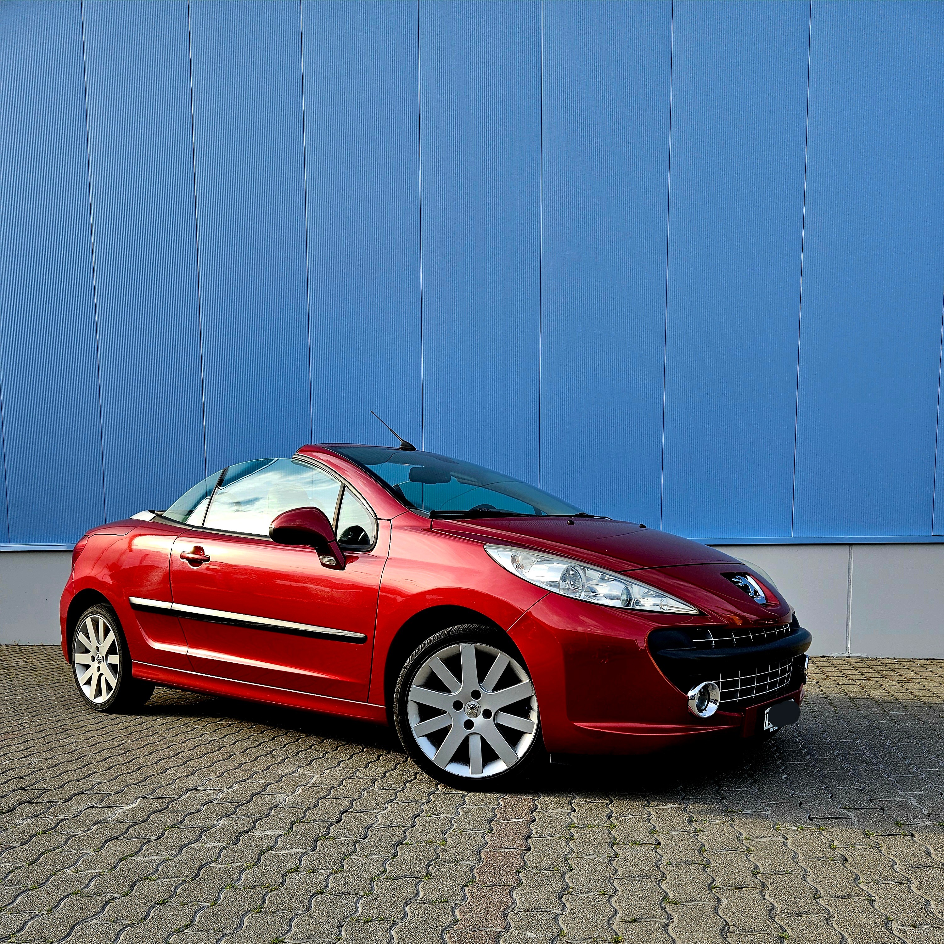 PEUGEOT 207 CC 1.6 16V Turbo Sport