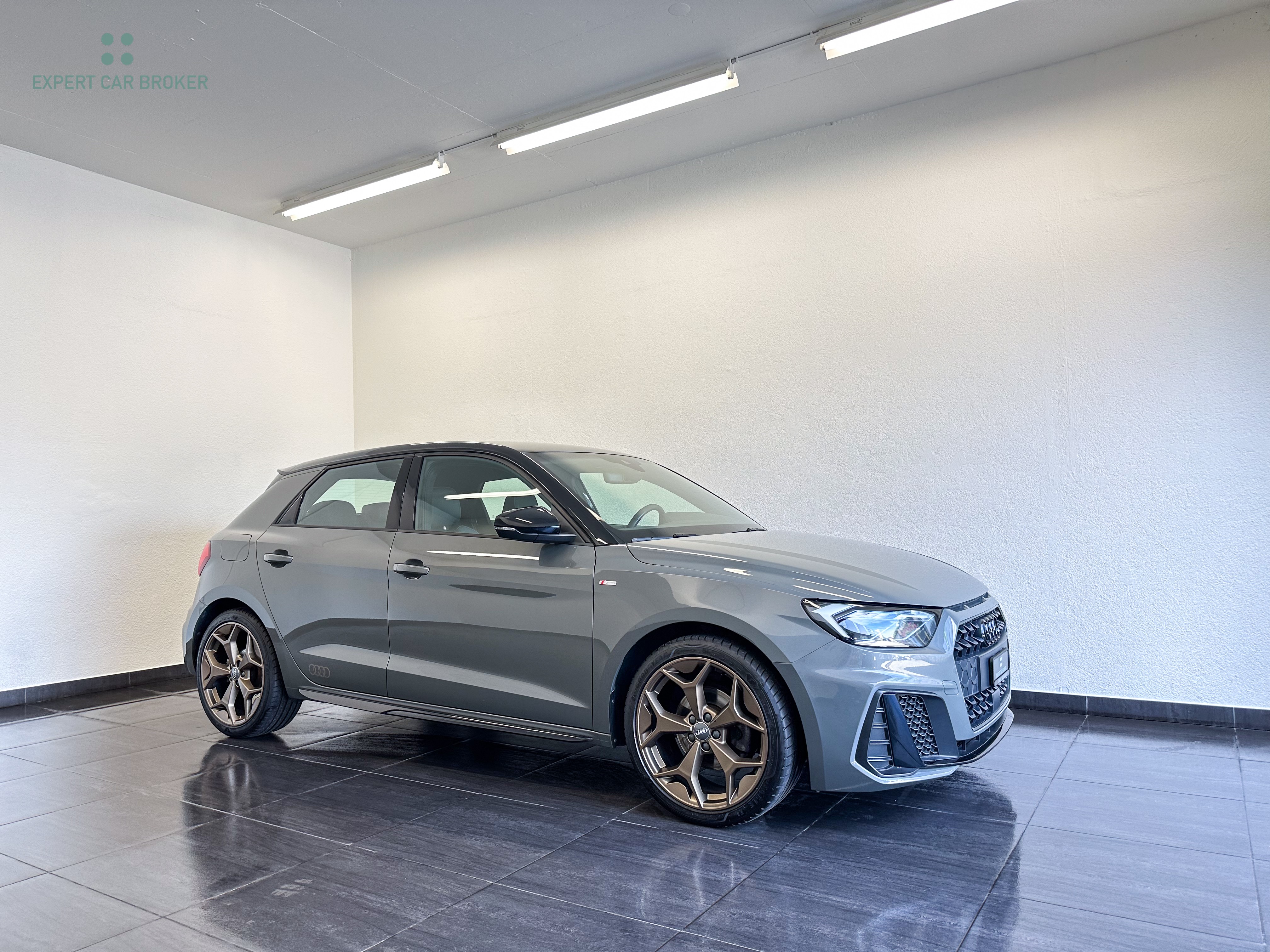 AUDI A1 Sportback 35 TFSI S Line *Bronze Edition*