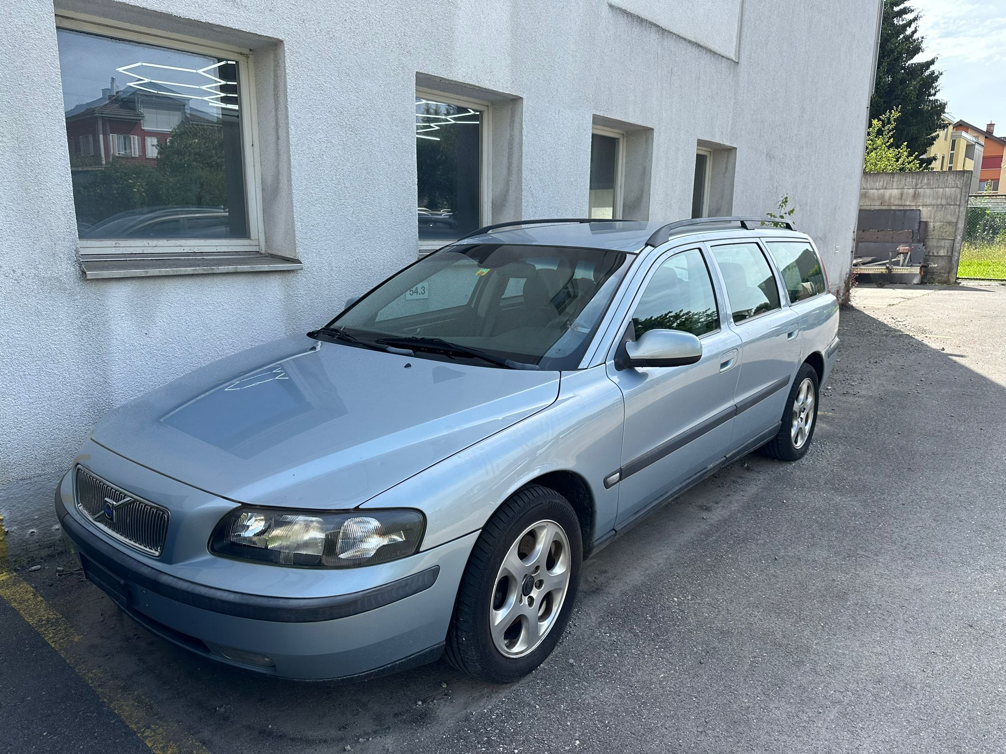 VOLVO V70 2.4