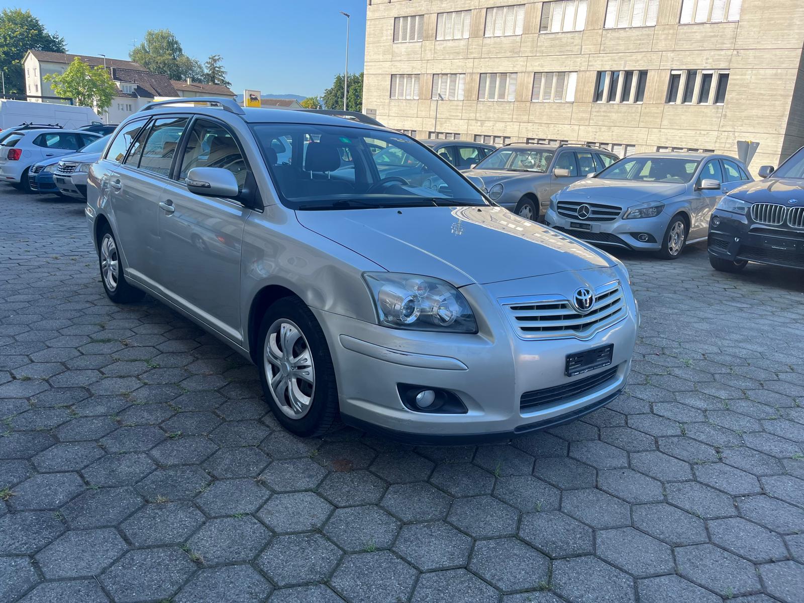 TOYOTA Avensis 2.0 D4 VVT-i Linea Sol Sportswagon