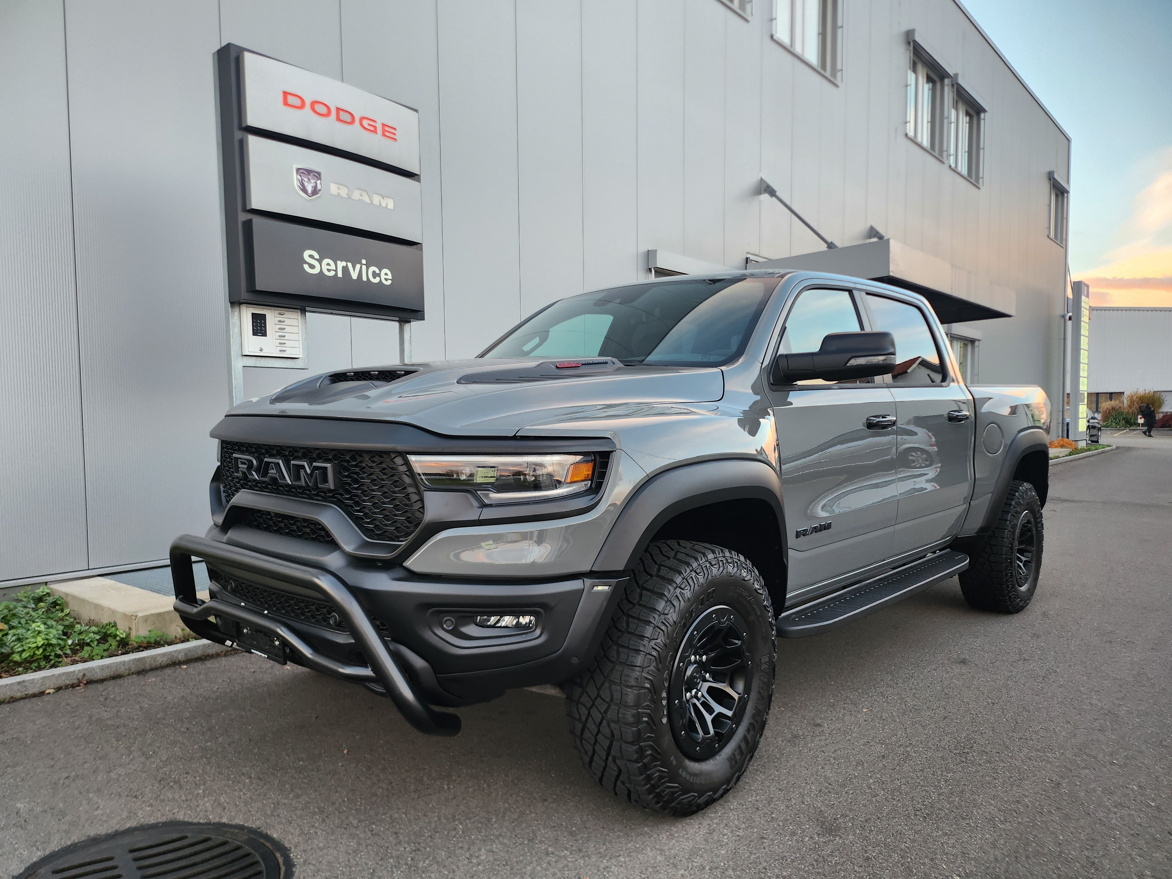 DODGE Ram 1500 6.2 4x4 TRX LUNAR LIMITED EDITION