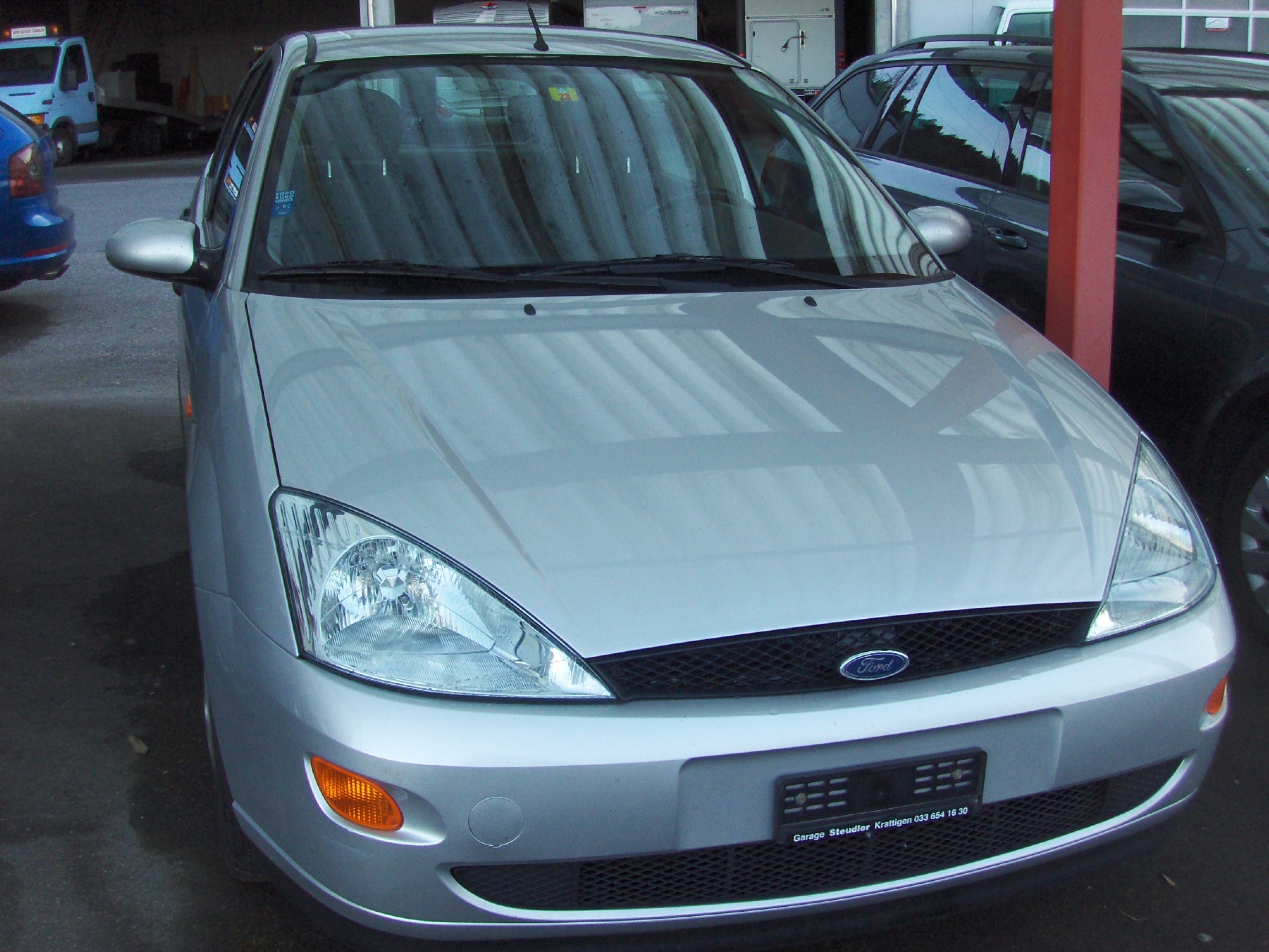 FORD Focus 1.6i 16V Trend