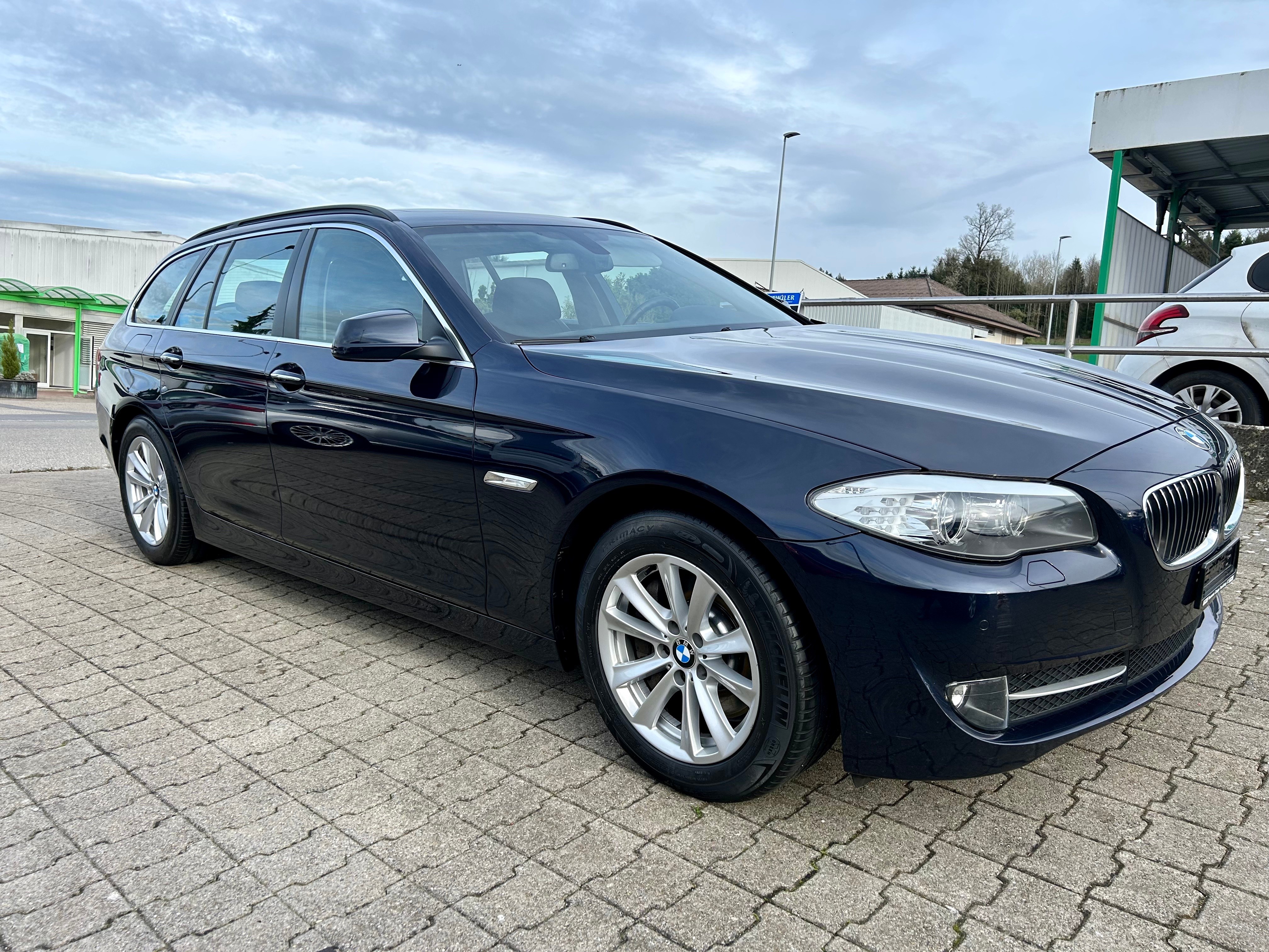 BMW 530d xDrive Touring Steptronic