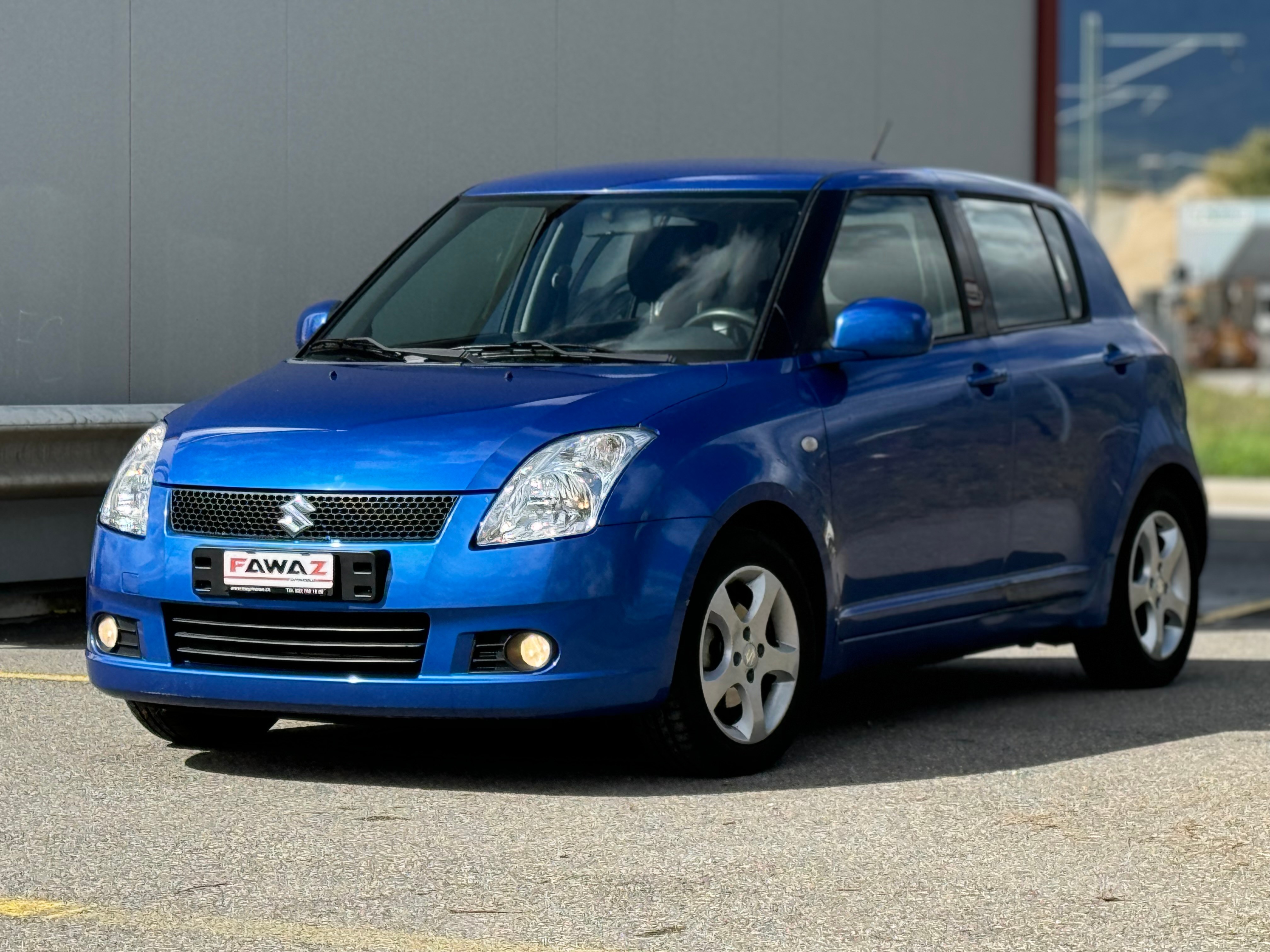 SUZUKI Swift 1.3i 16V GL Top