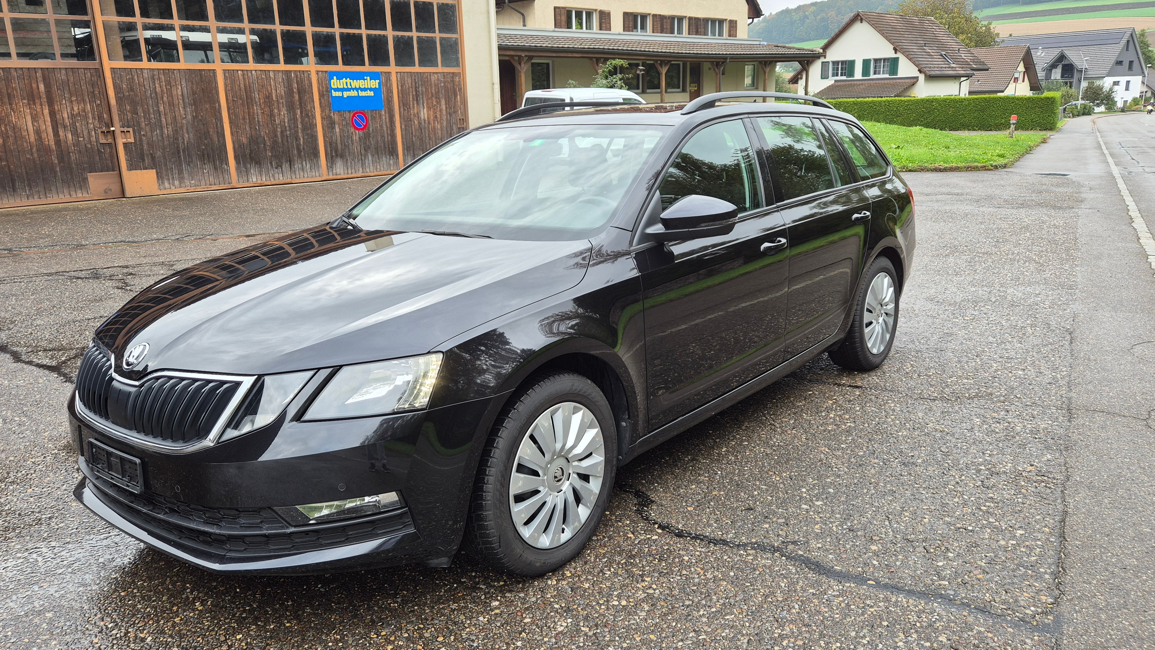 SKODA Octavia Combi 1.6 TDI Ambition DSG