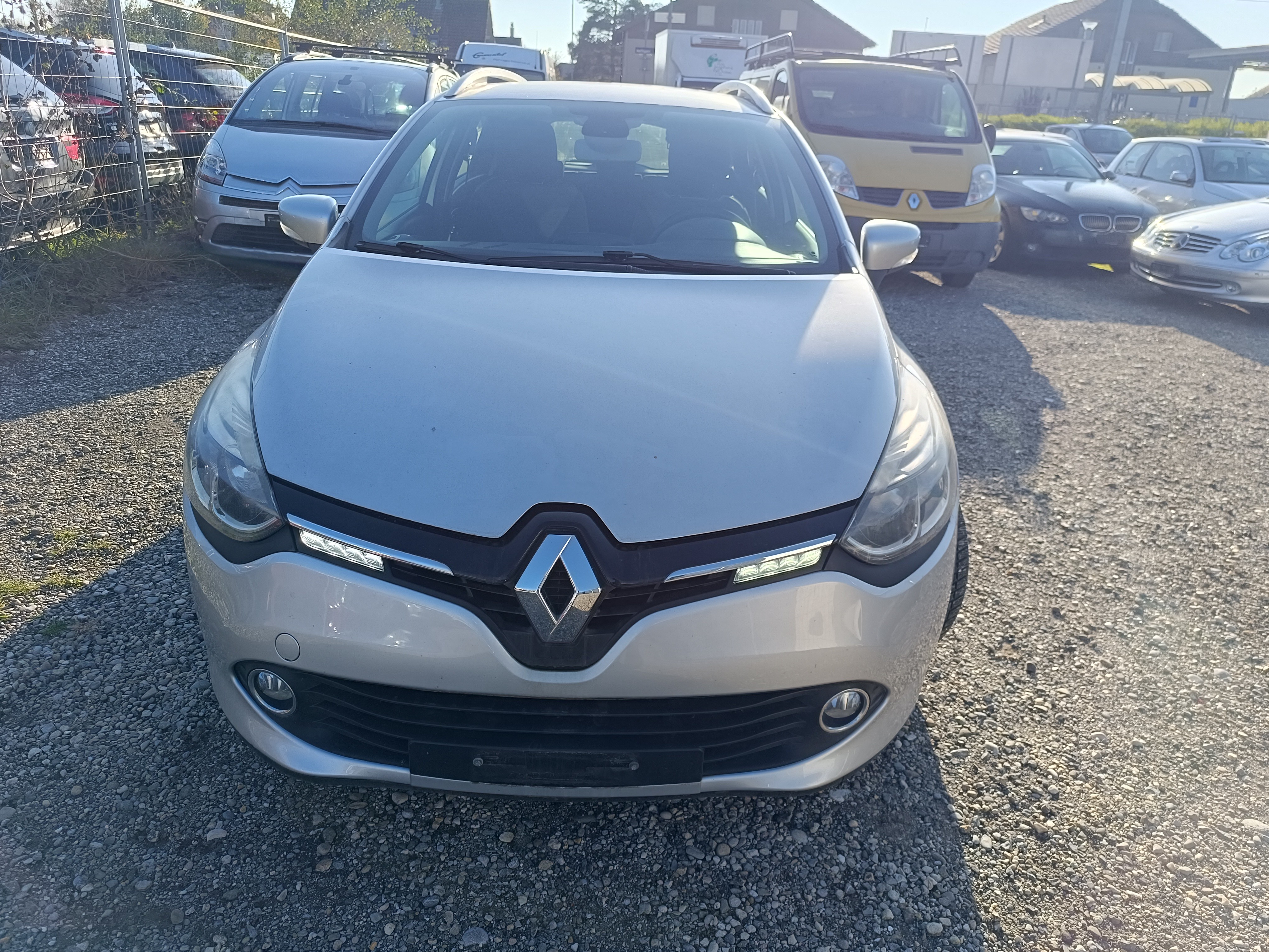 RENAULT Clio Grandtour 1.2 16V T Dynamique EDC