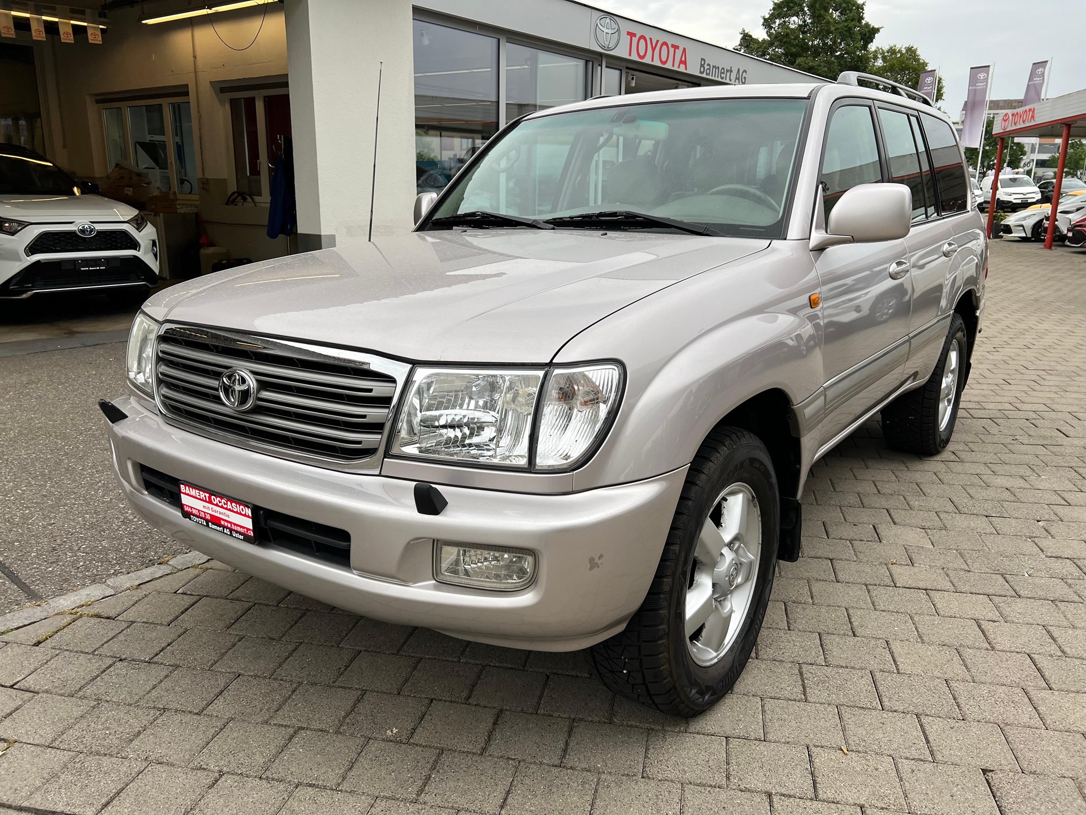 TOYOTA Land Cruiser 500 4.7 V8 Station Wagon