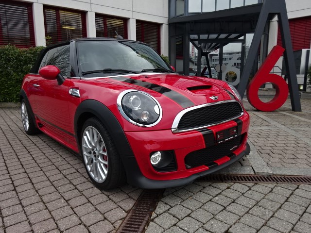 MINI Cooper John Cooper Works 211PS Cabriolet Steptronic