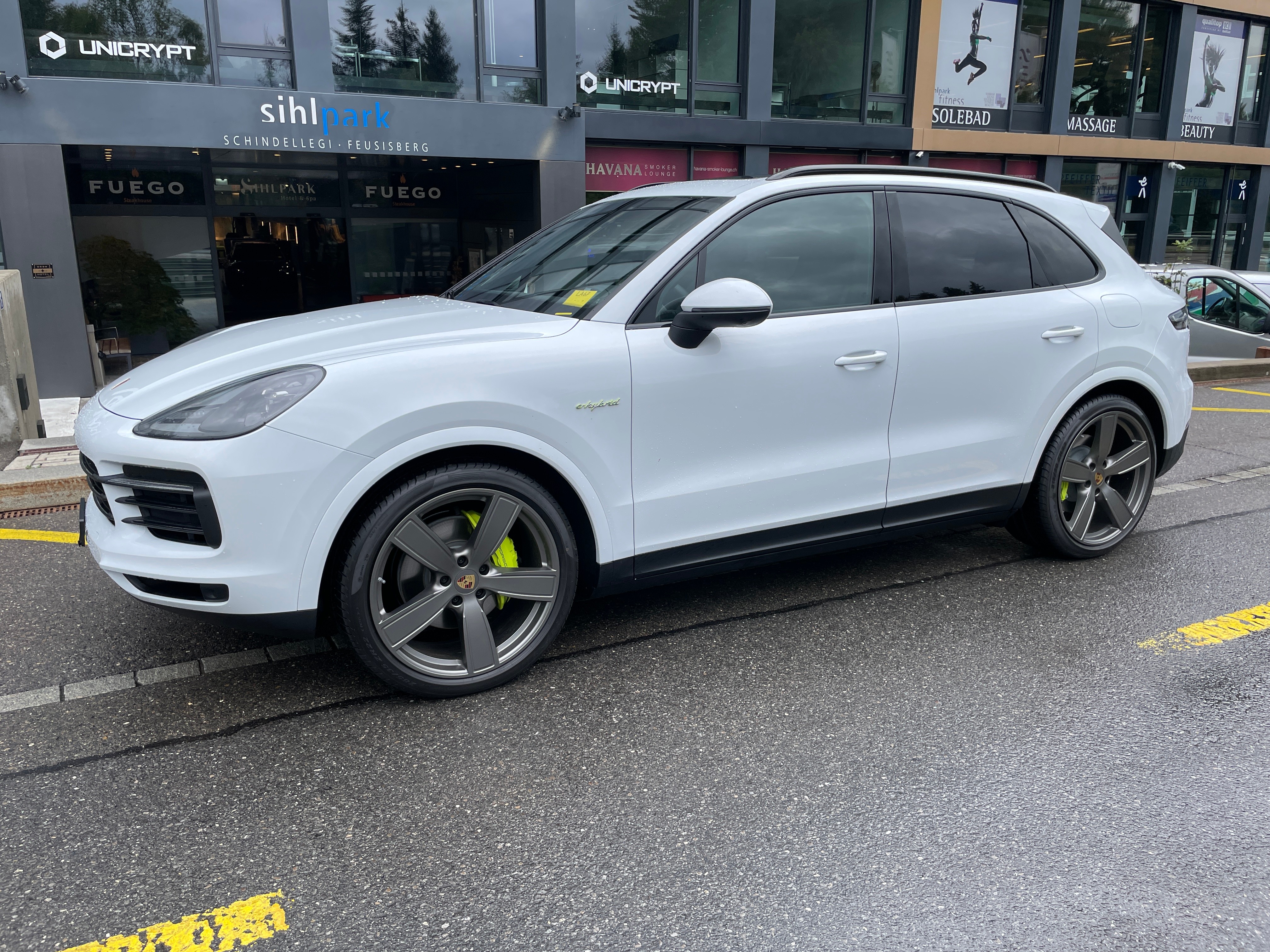 PORSCHE Cayenne E-Hybrid