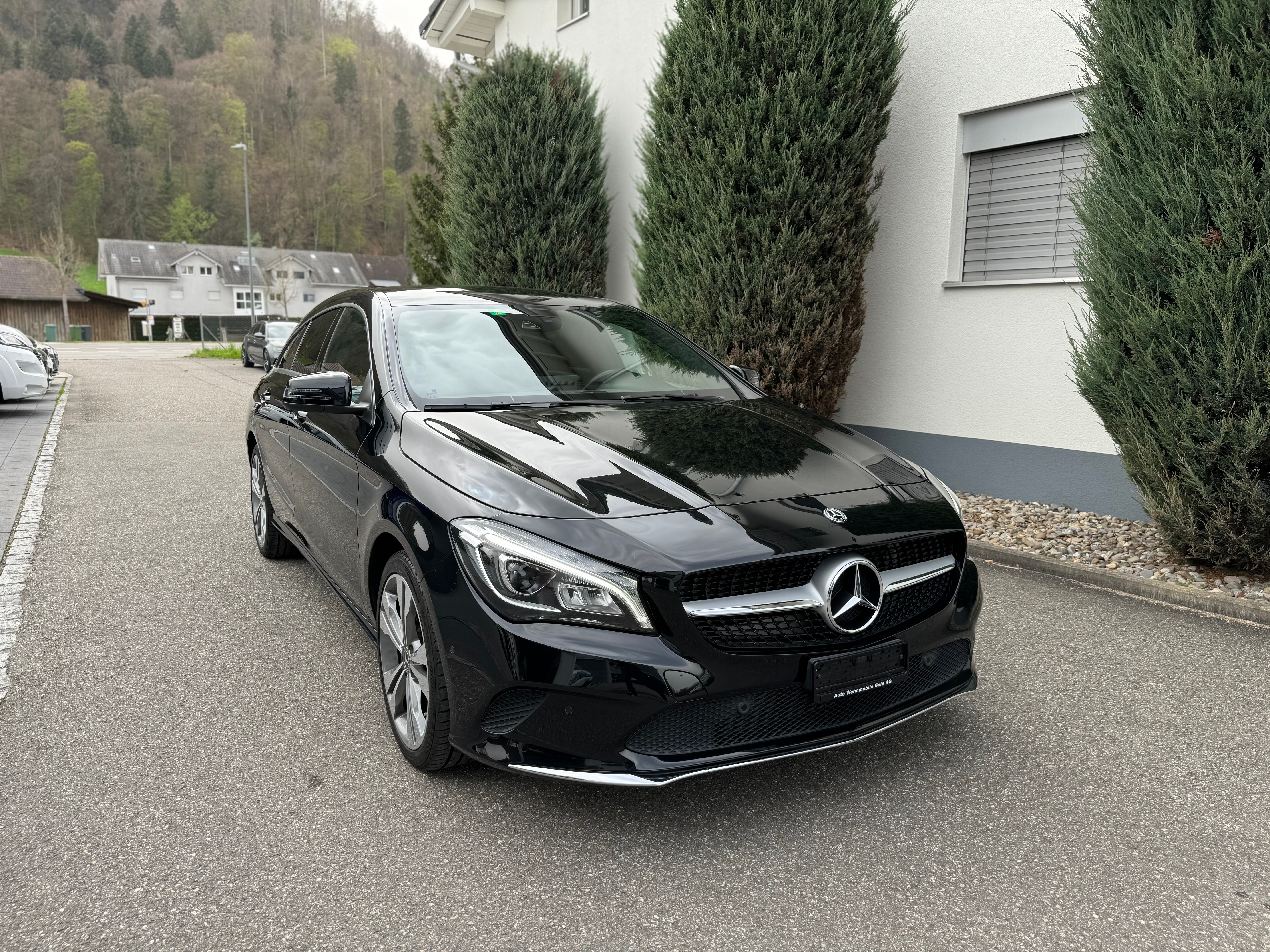 MERCEDES-BENZ CLA Shooting Brake 180 Urban