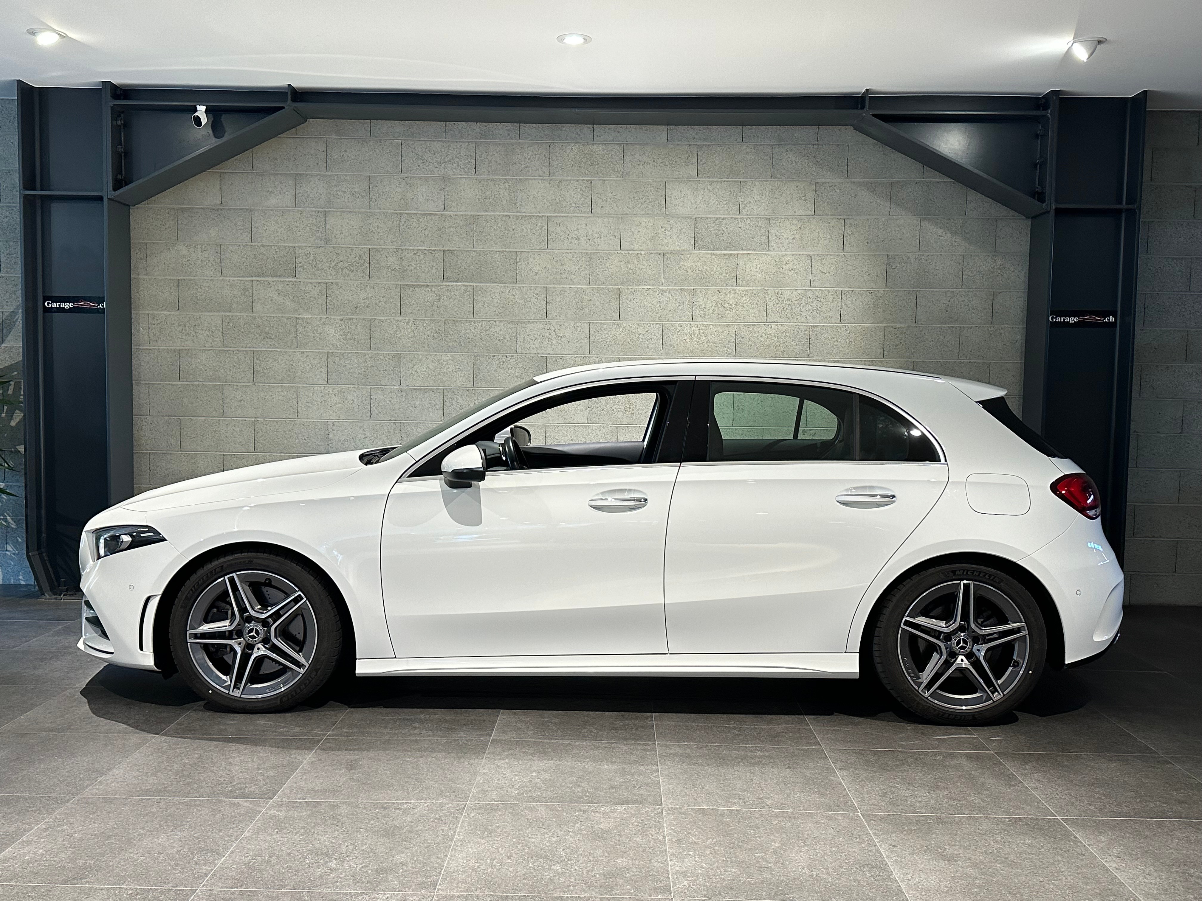 MERCEDES-BENZ A 250 AMG Line 4Matic