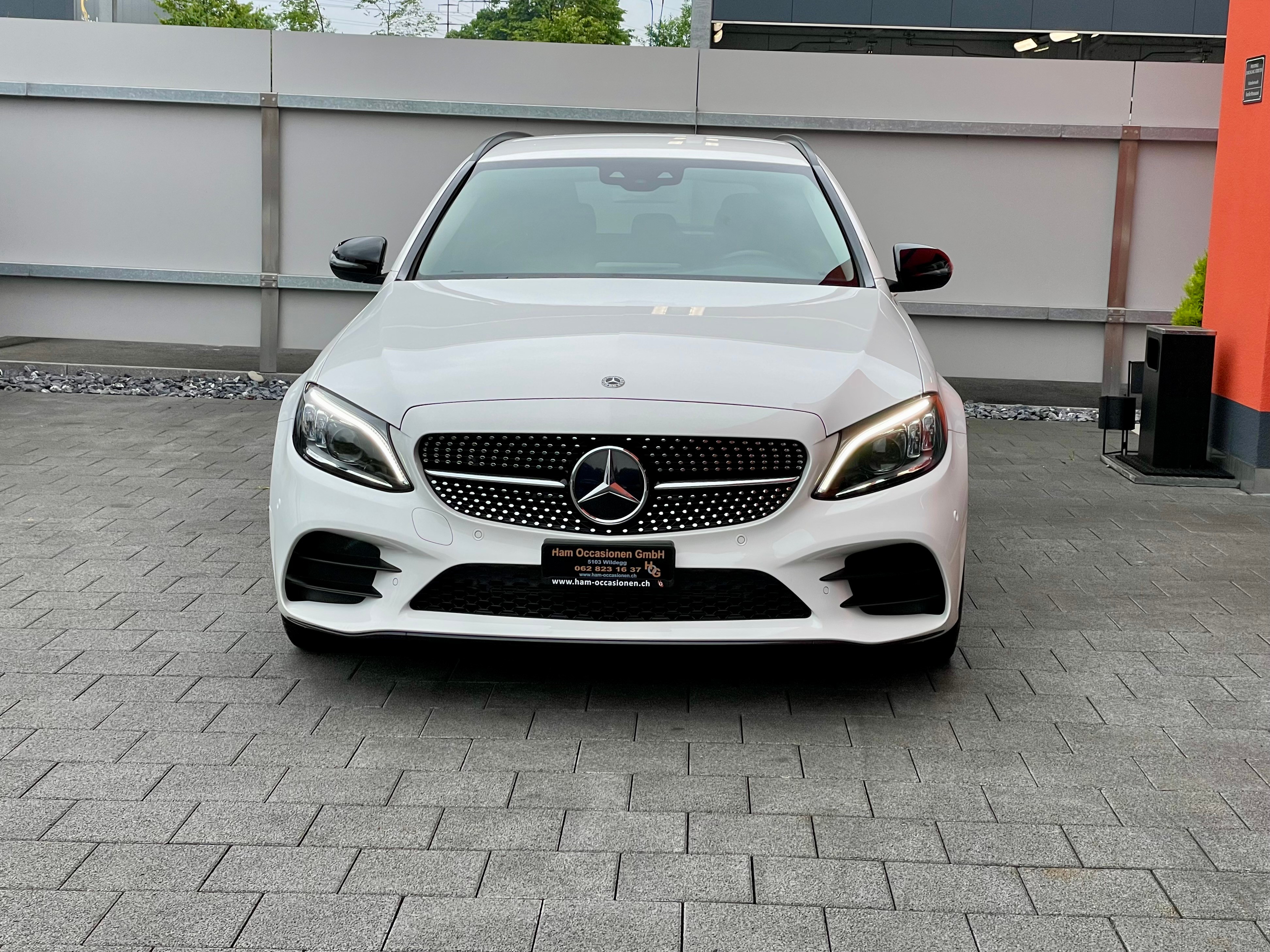 MERCEDES-BENZ C 200 AMG Line 4M 9G-Tronic