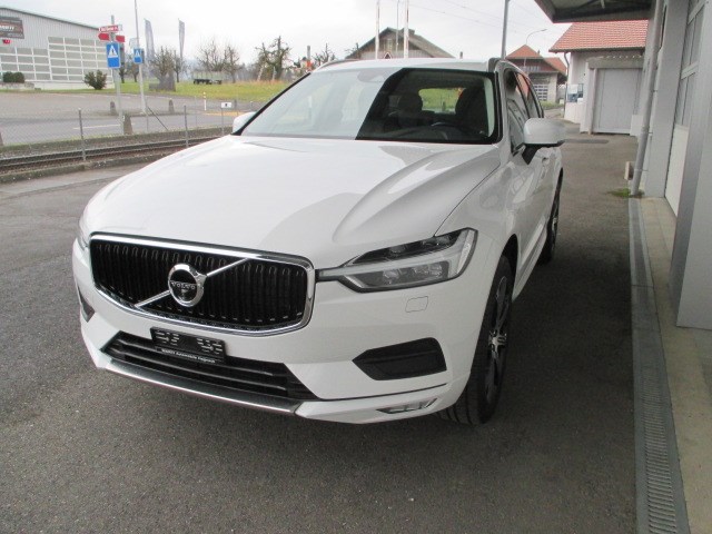 VOLVO XC60 D4 AWD Momentum Geartronic