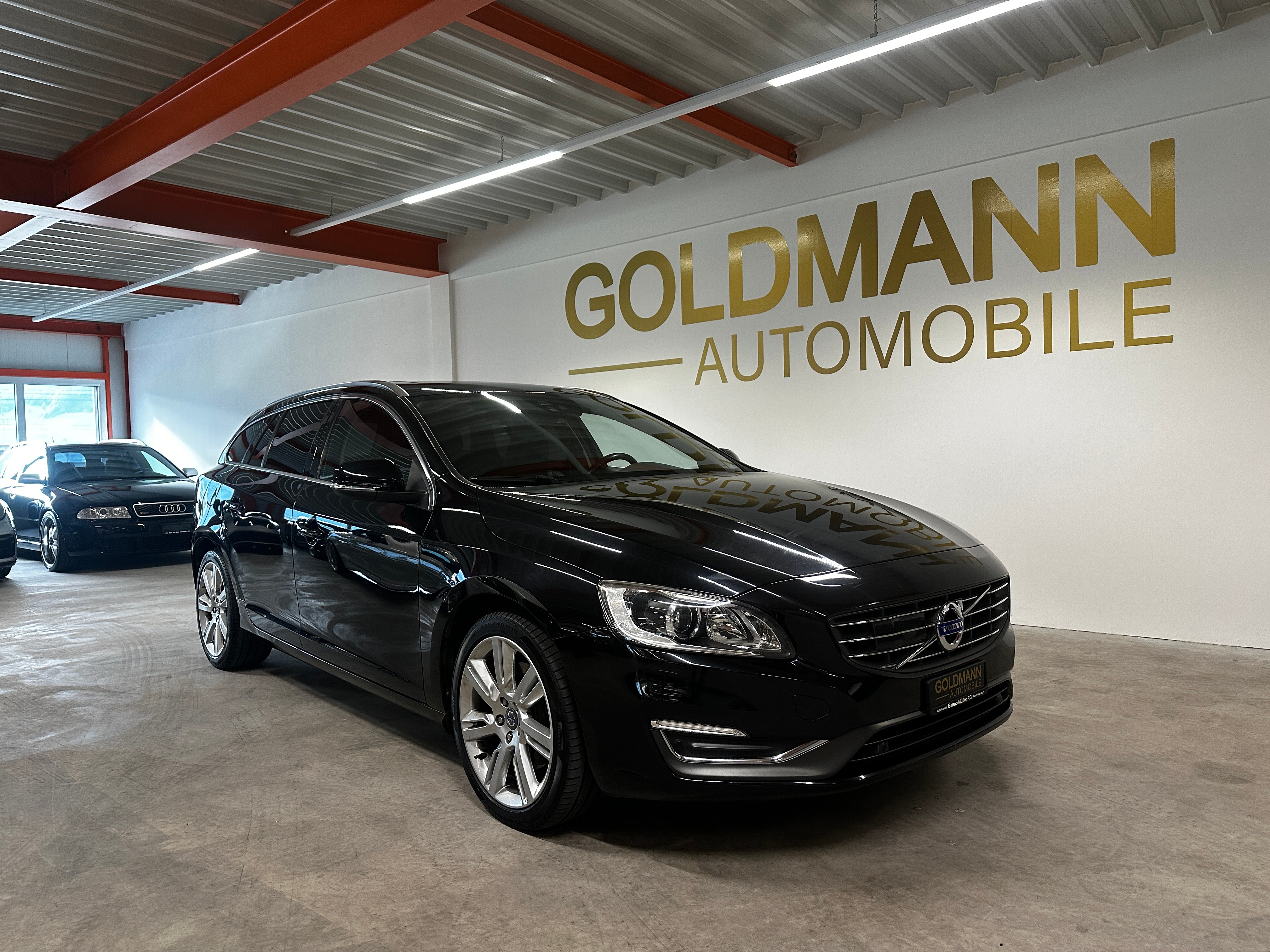 VOLVO V60 D5 AWD Summum Geartronic