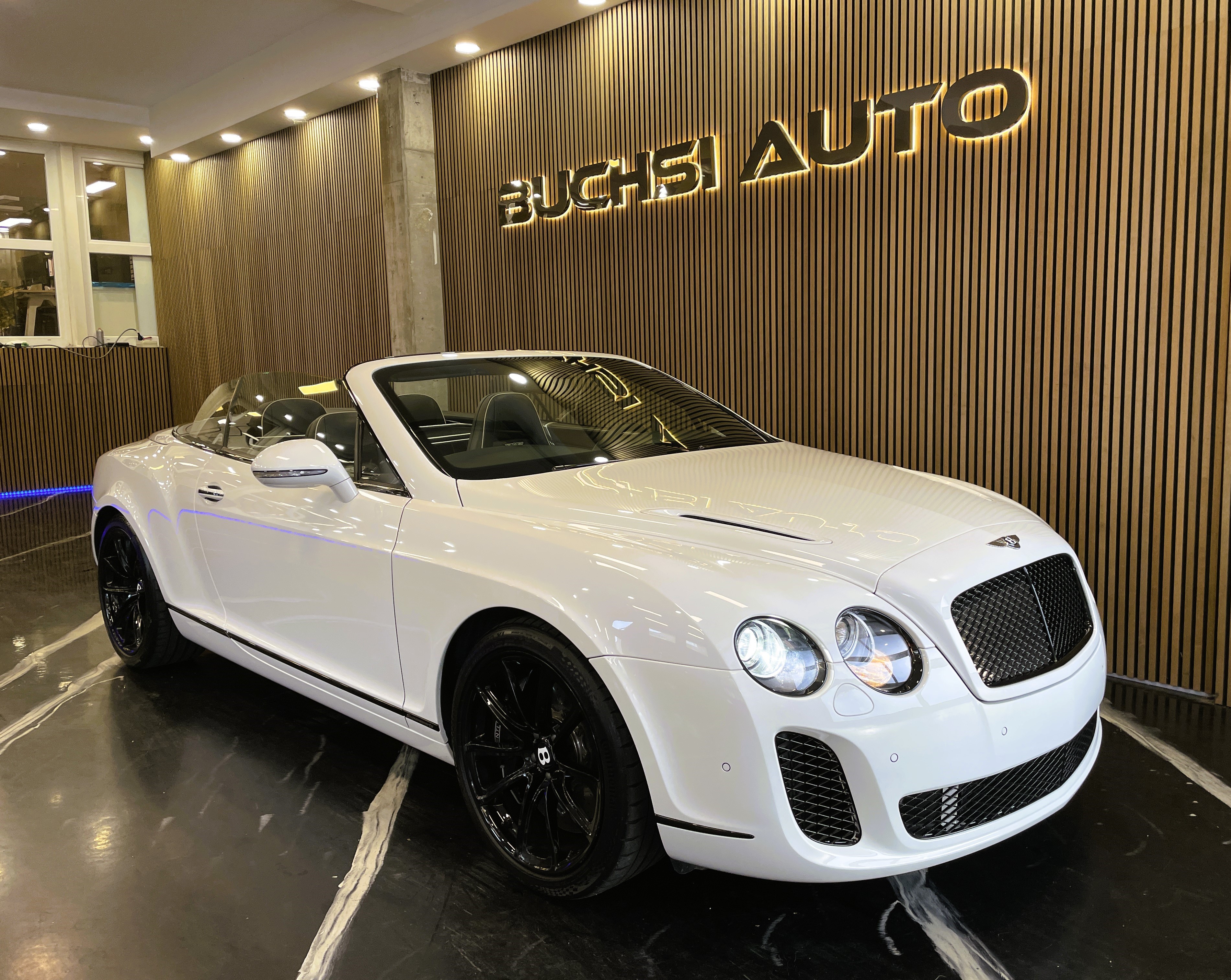 BENTLEY Continental Supersports Convertible 6.0