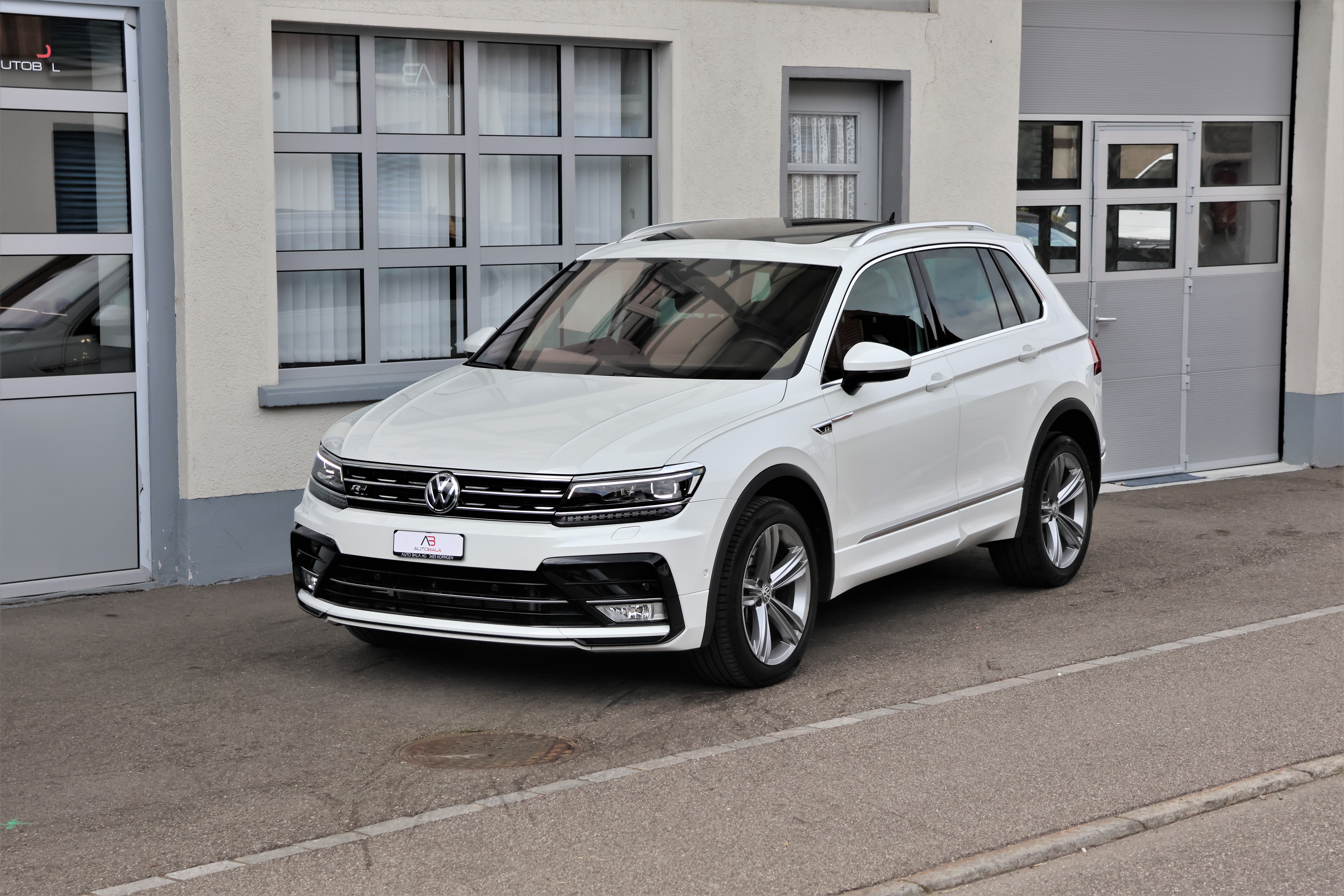 VW Tiguan 2.0 TDI SCR Highline R-Line 4Motion DSG + AHK 2.5T