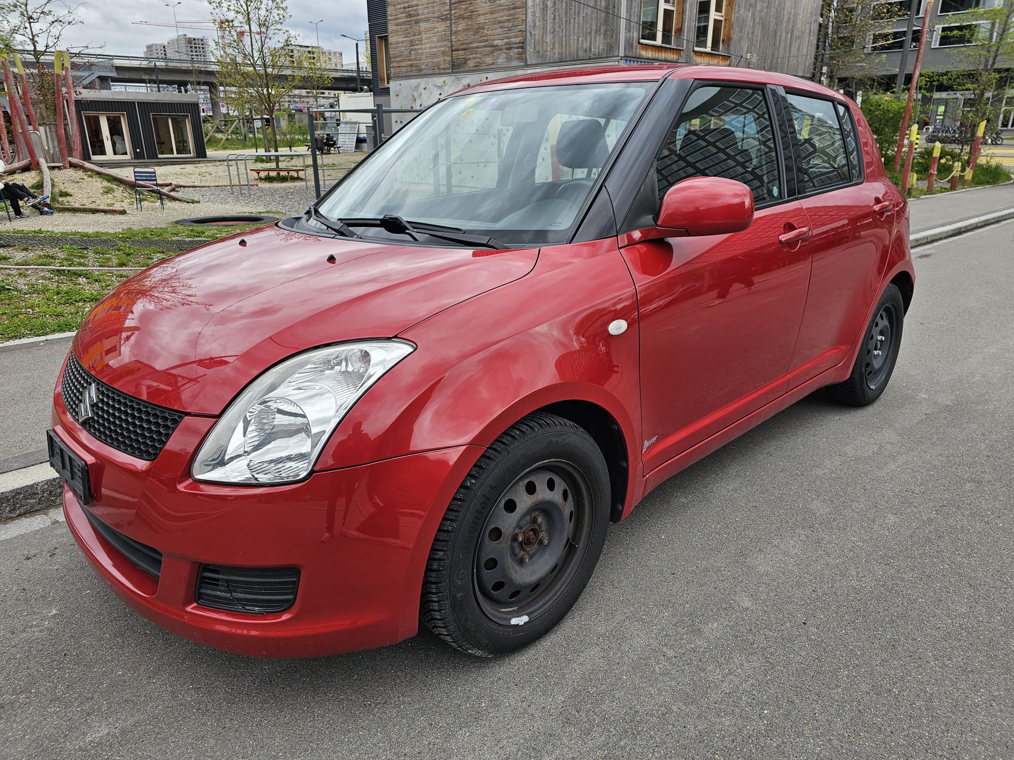 SUZUKI Swift 1.3i 16V GL