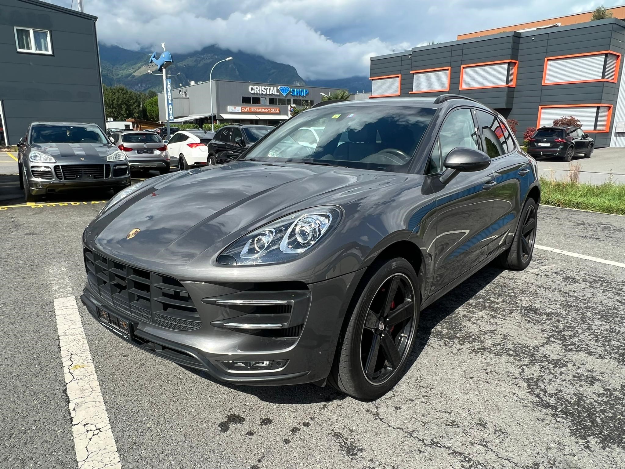 PORSCHE Macan Turbo PDK