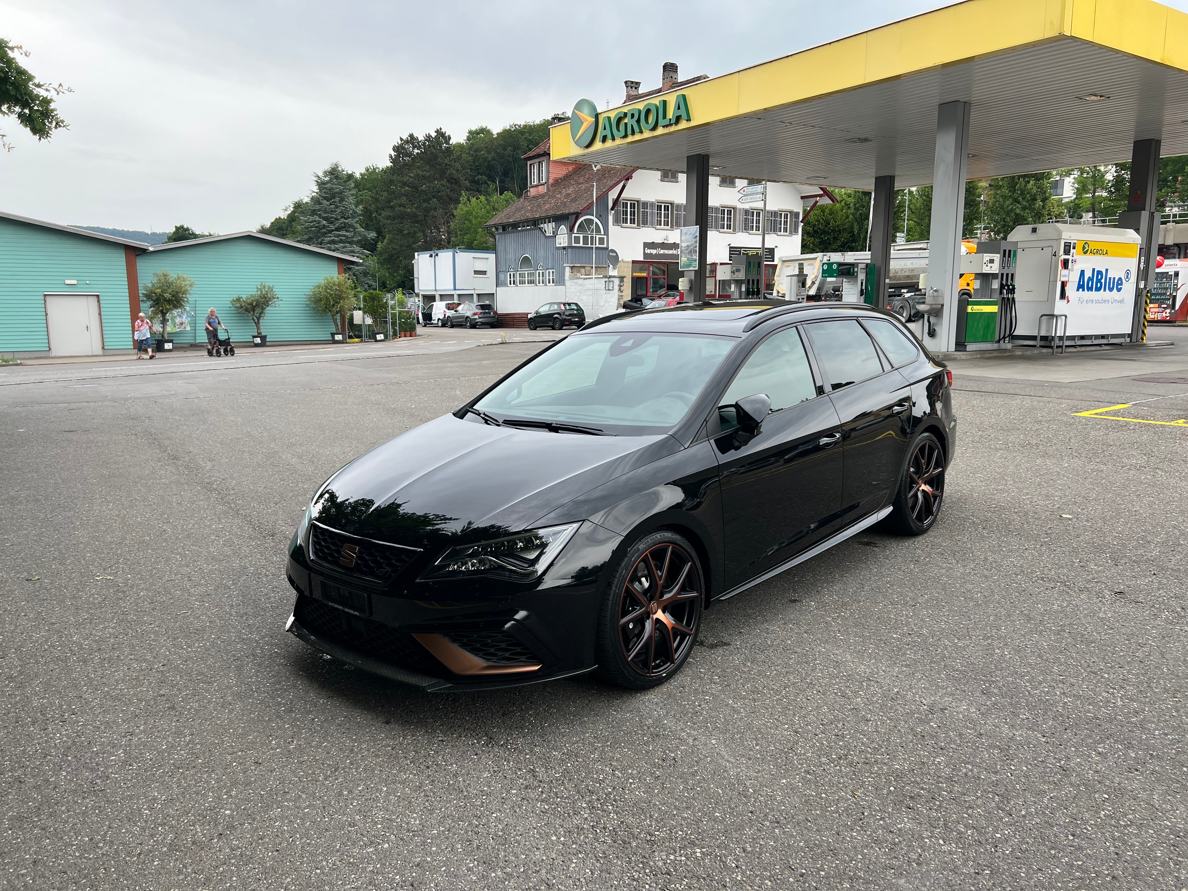 SEAT Leon ST 2.0 TSI Cupra R 300 4 Drive DSG