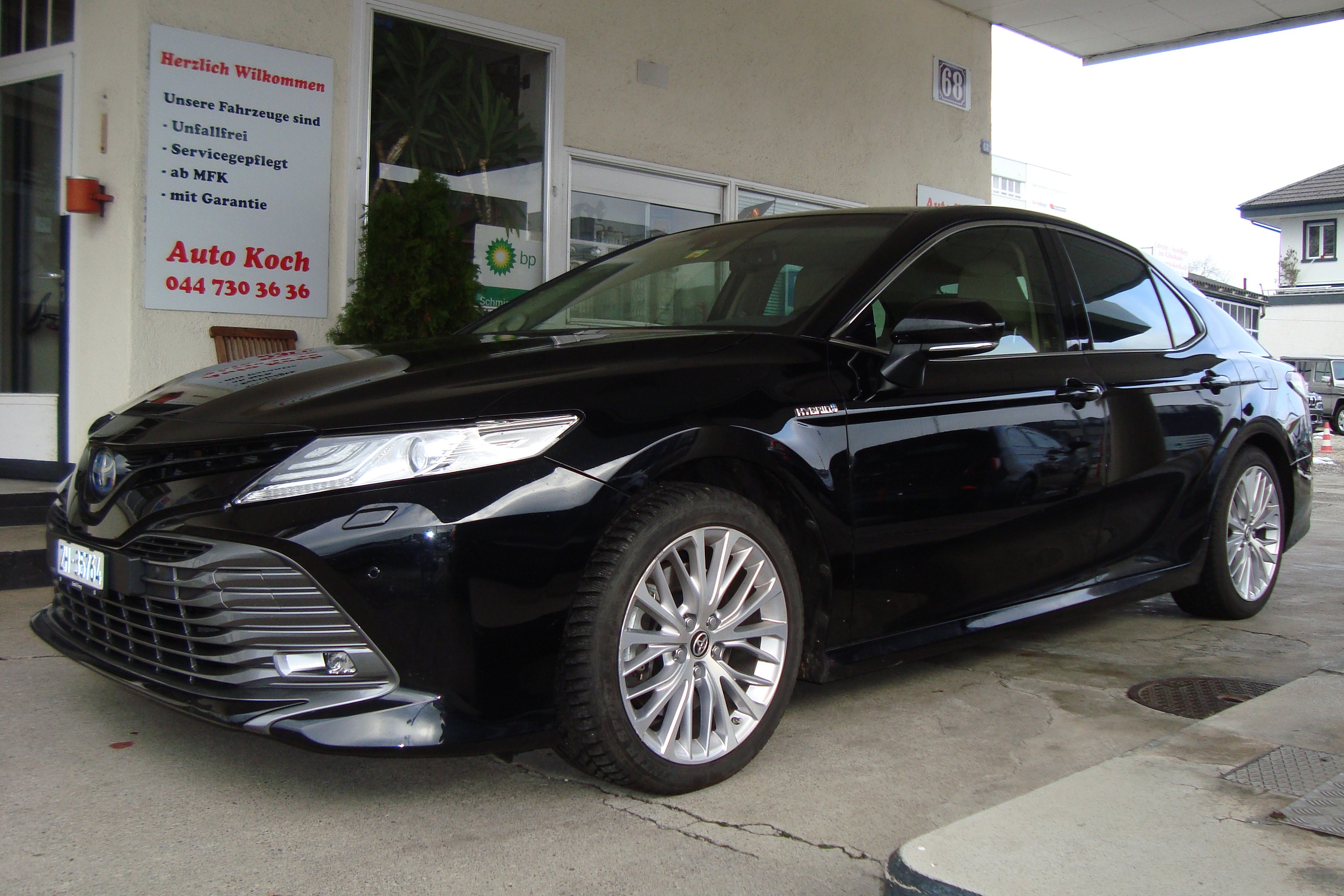 TOYOTA Camry 2.5 HSD e-CVT Premium