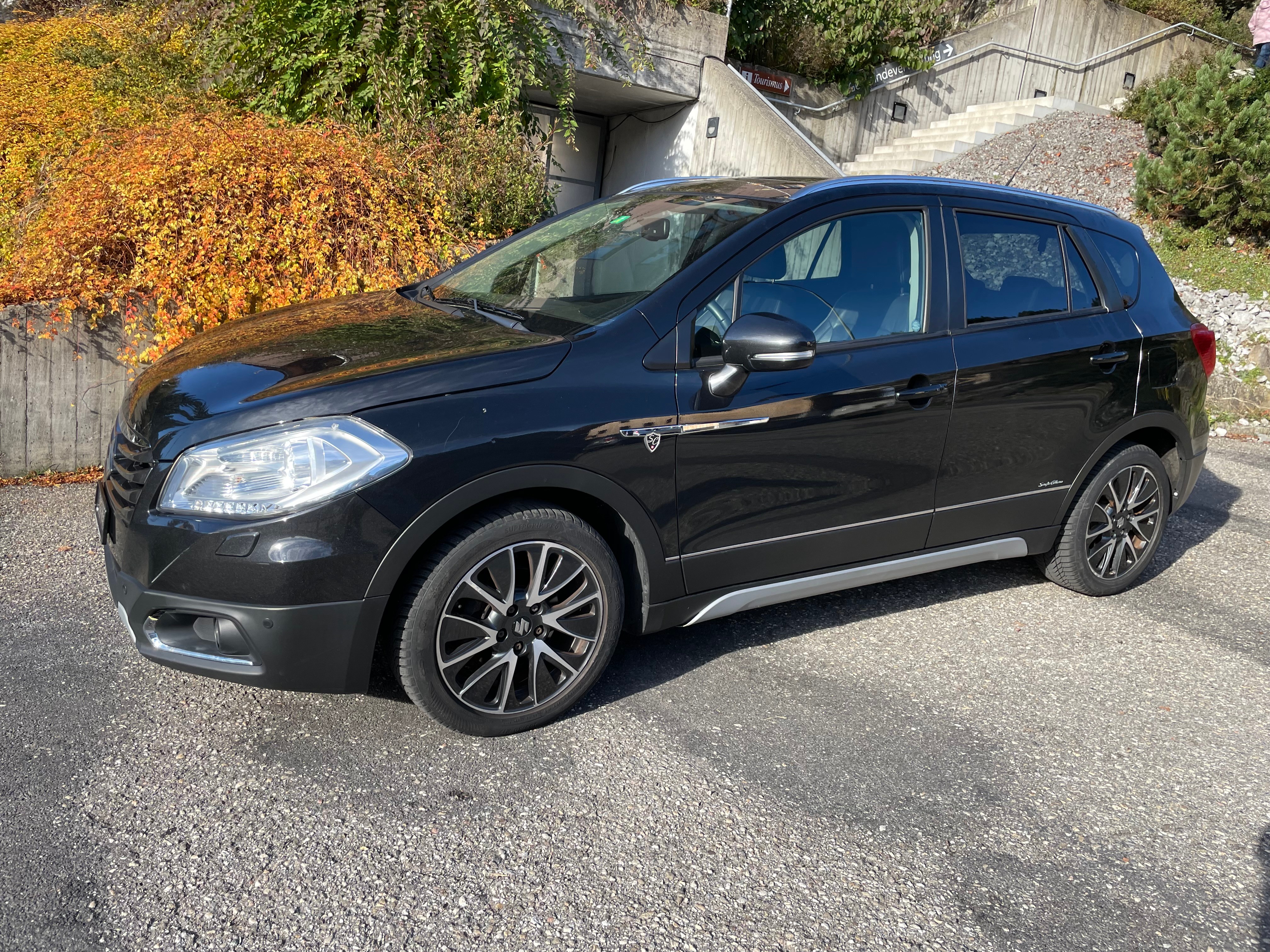 SUZUKI SX4 S-Cross 1.6 TD Compact Top 4WD