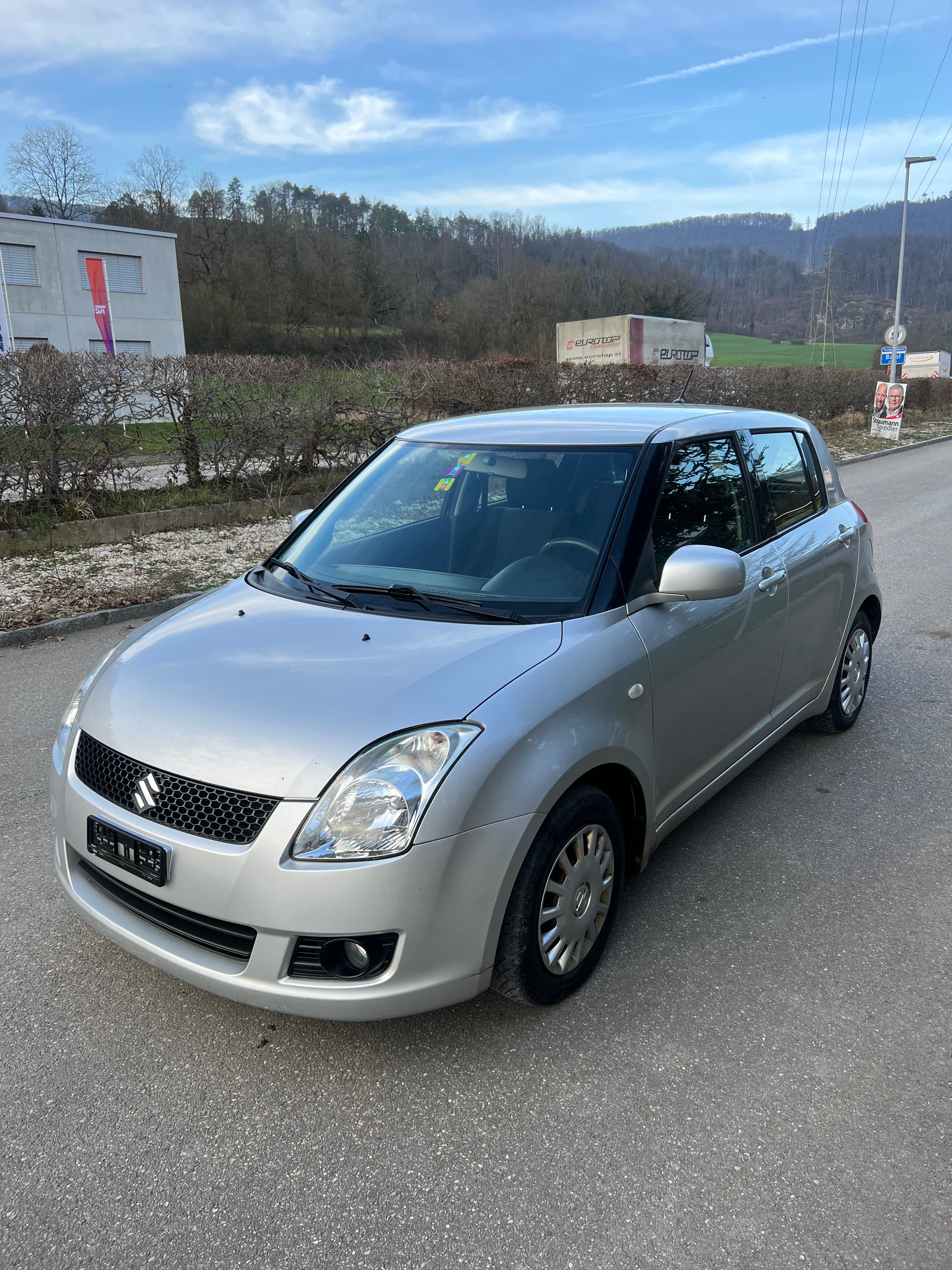 SUZUKI Swift 1.3i 16V GL Top