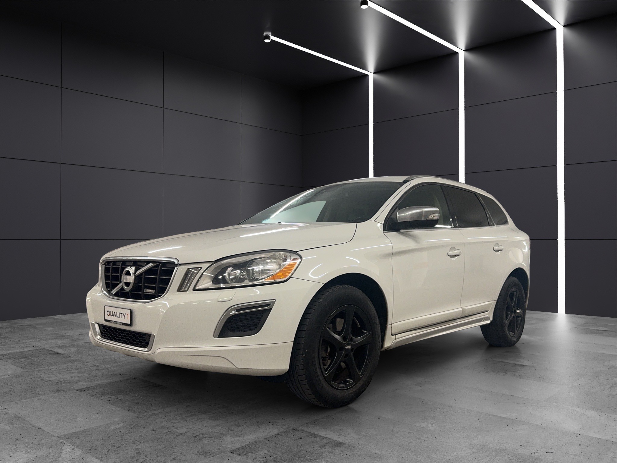 VOLVO XC60 D5 AWD Geartronic R Design