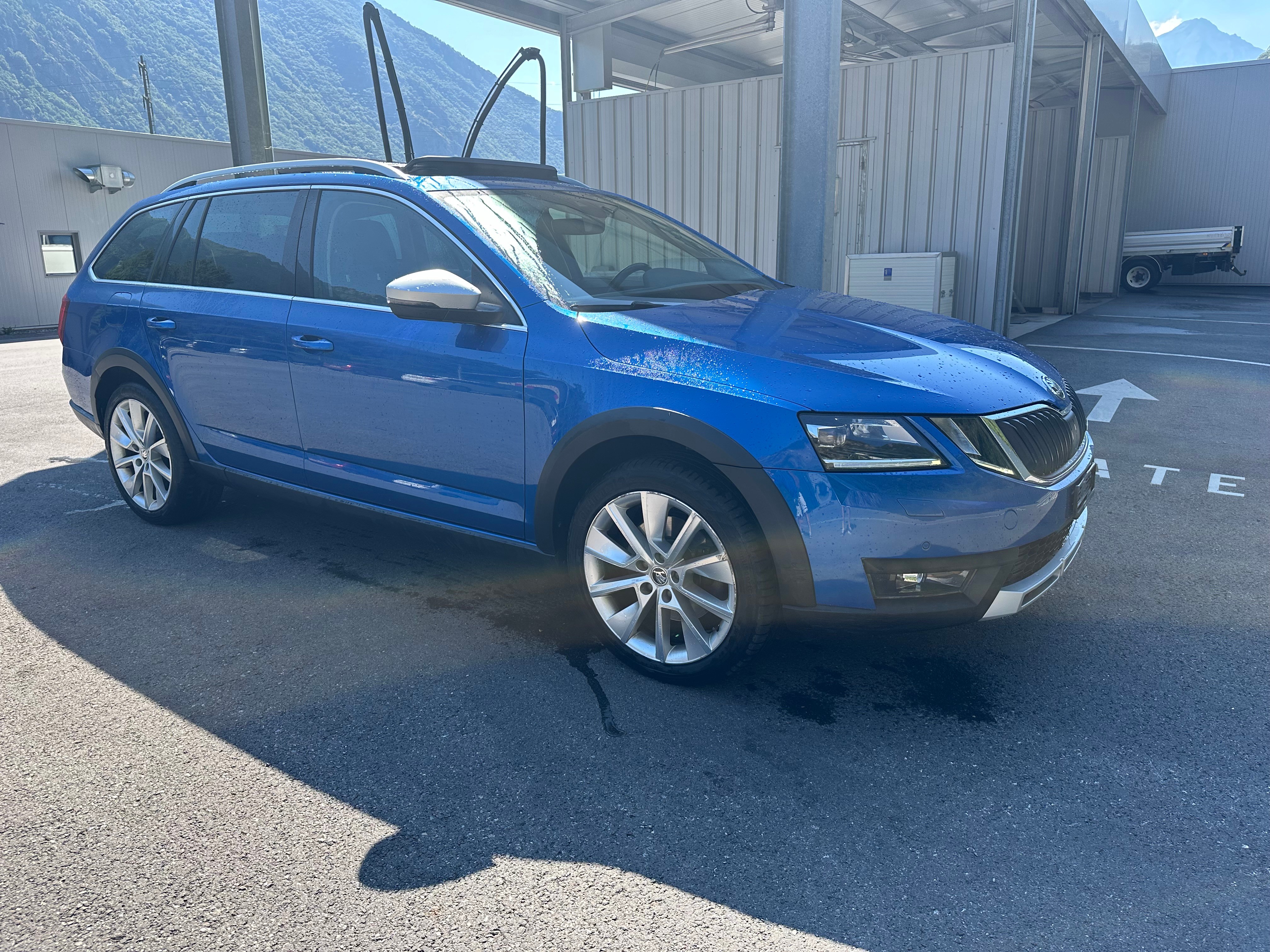 SKODA Octavia Combi 1.8 TSI Scout 4x4 DSG