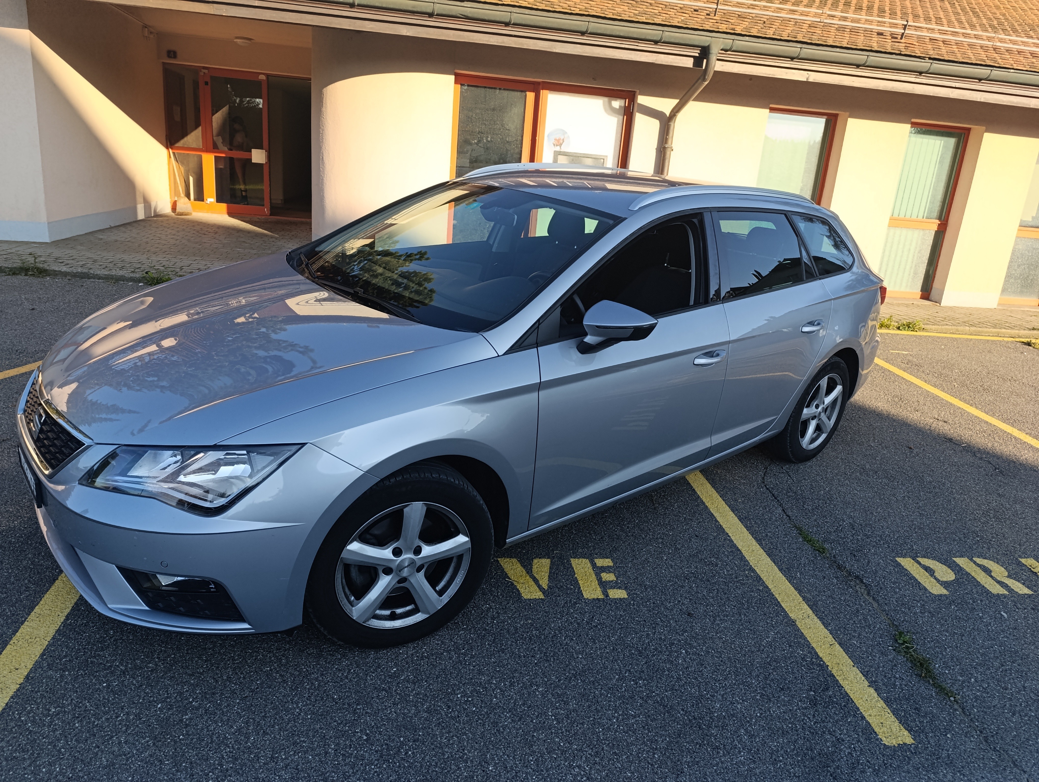 SEAT Leon ST 1.6 TDI CR Style DSG