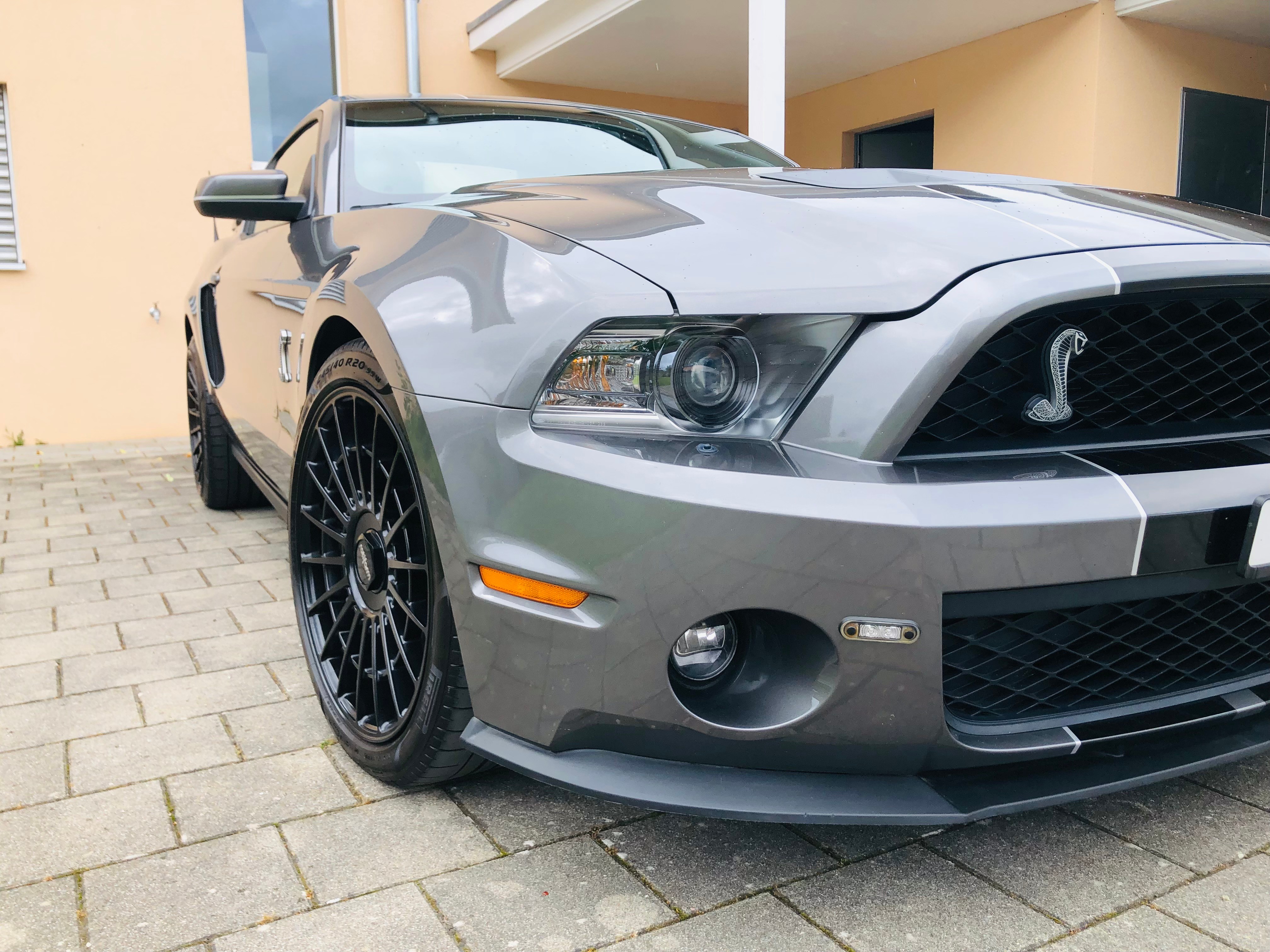 FORD Shelby GT500 - komplett neue Bremsen