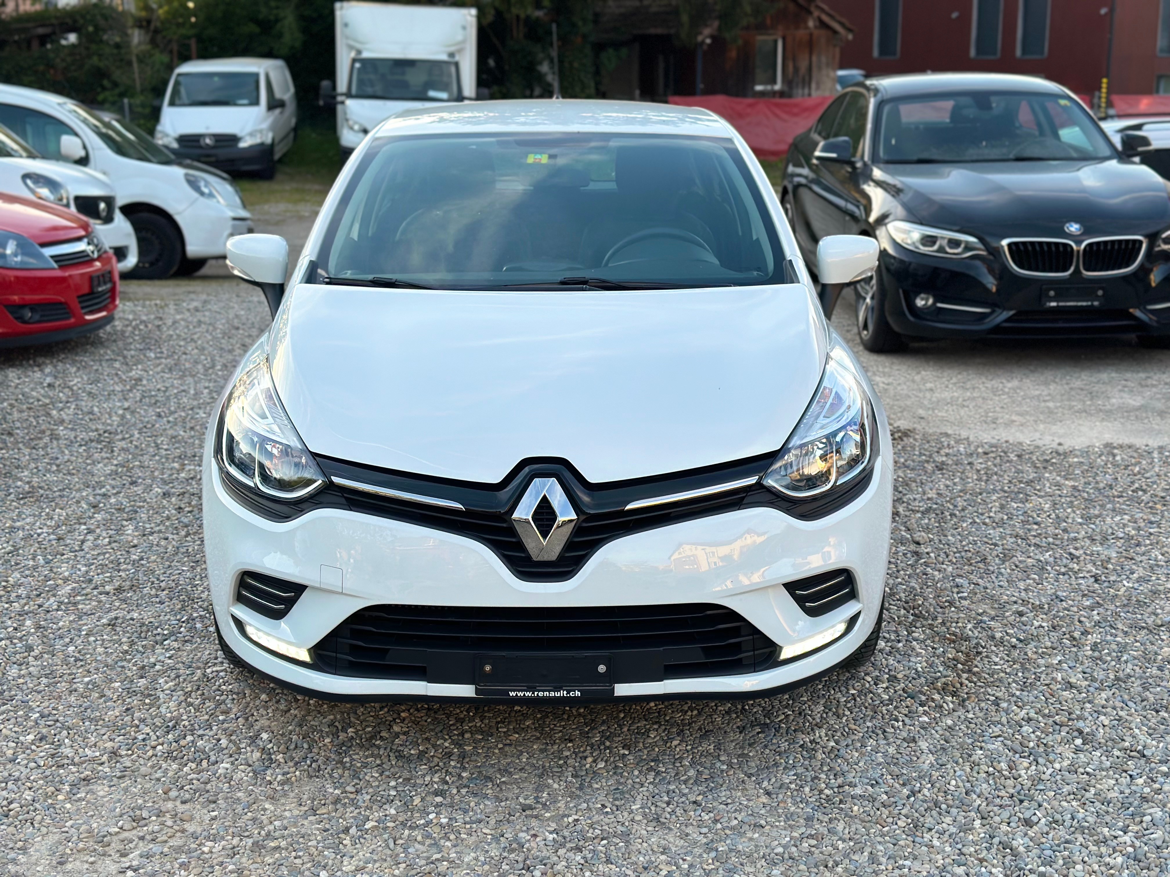 RENAULT Clio 0.9 Zen